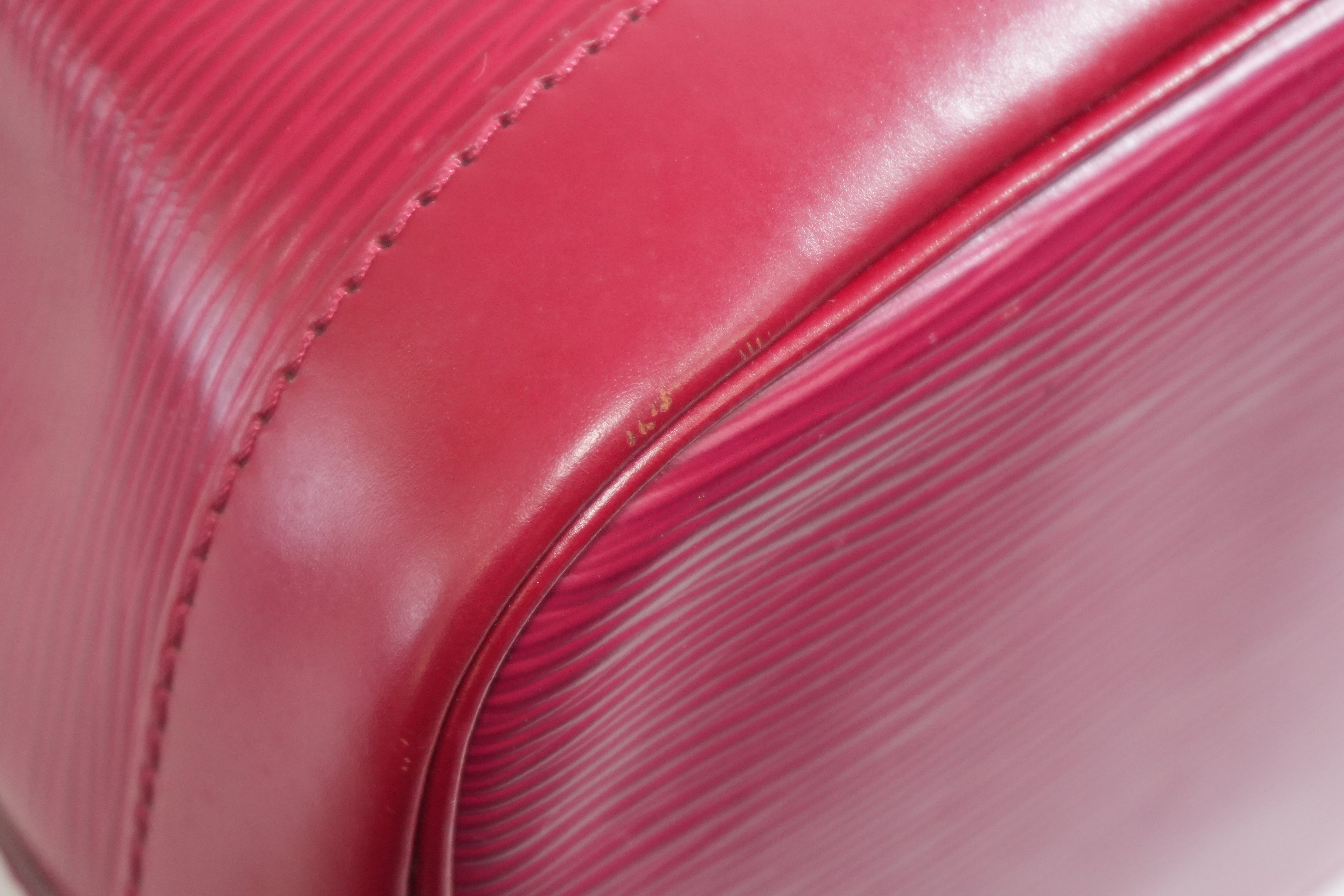 Pre-owned Louis Vuitton Noe BB Shoulder Bag Fuchsia Pink