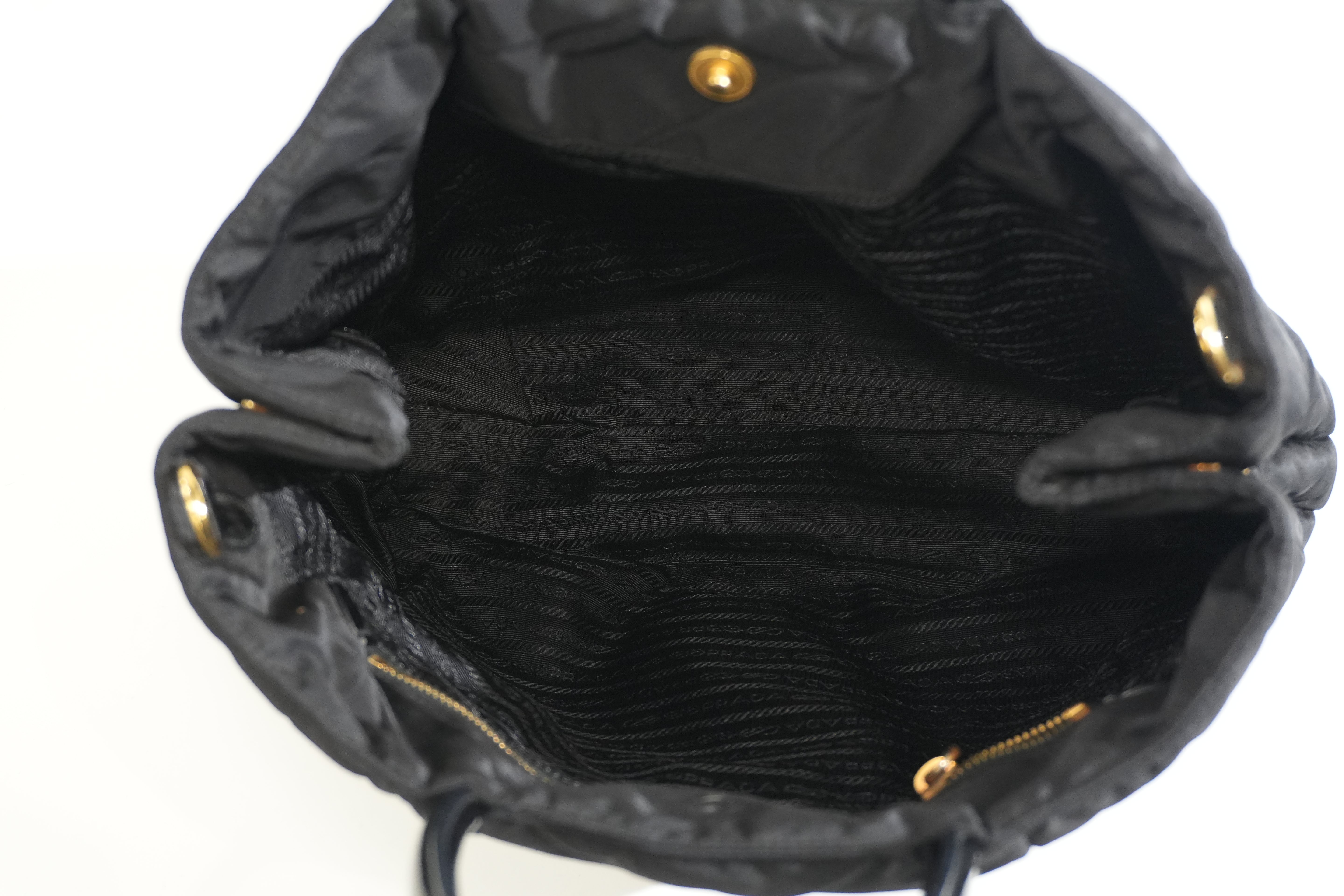Pre-owned Prada Quilted Handbag Black