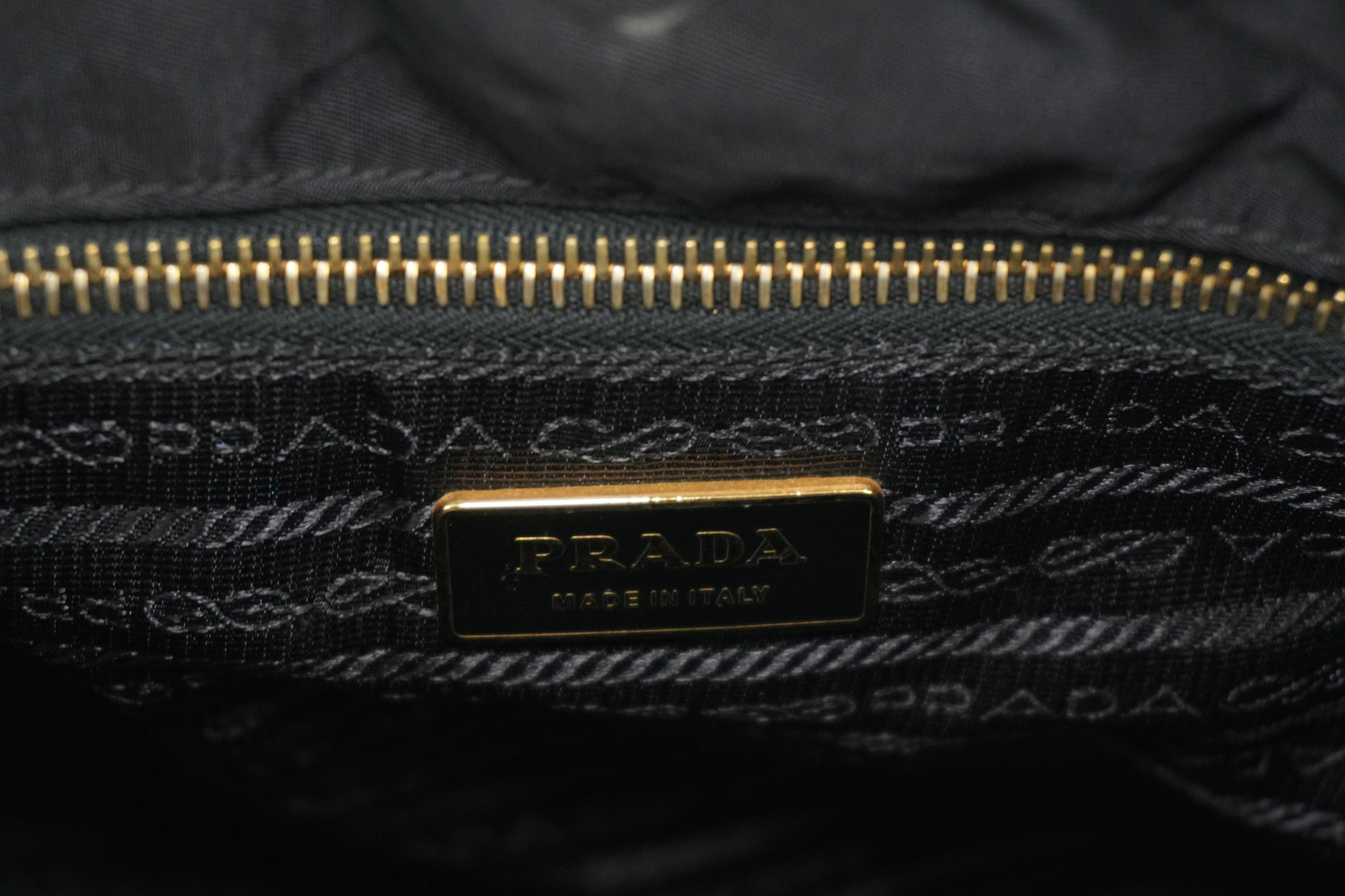 Pre-owned Prada Quilted Handbag Black