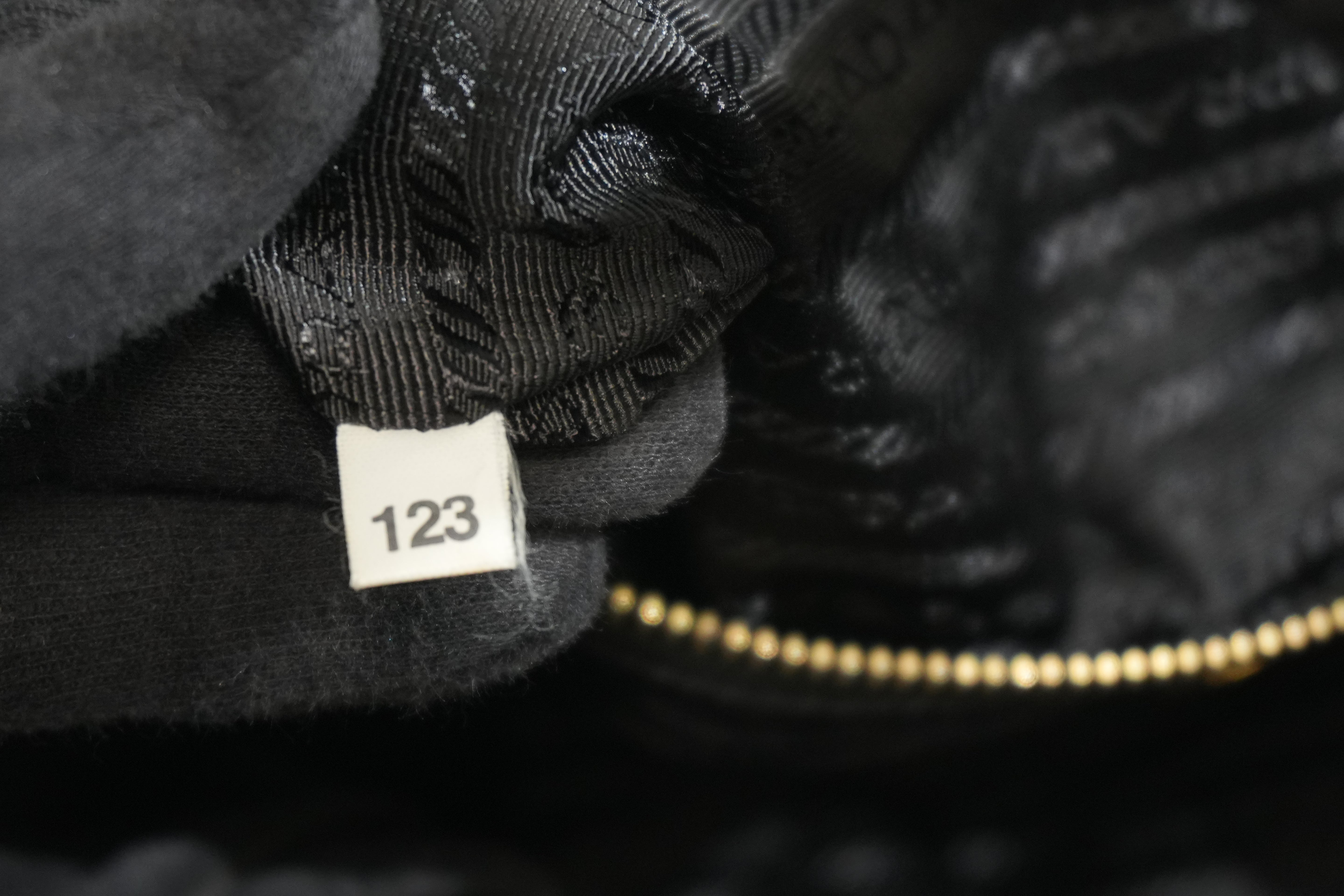 Pre-owned Prada Quilted Handbag Black
