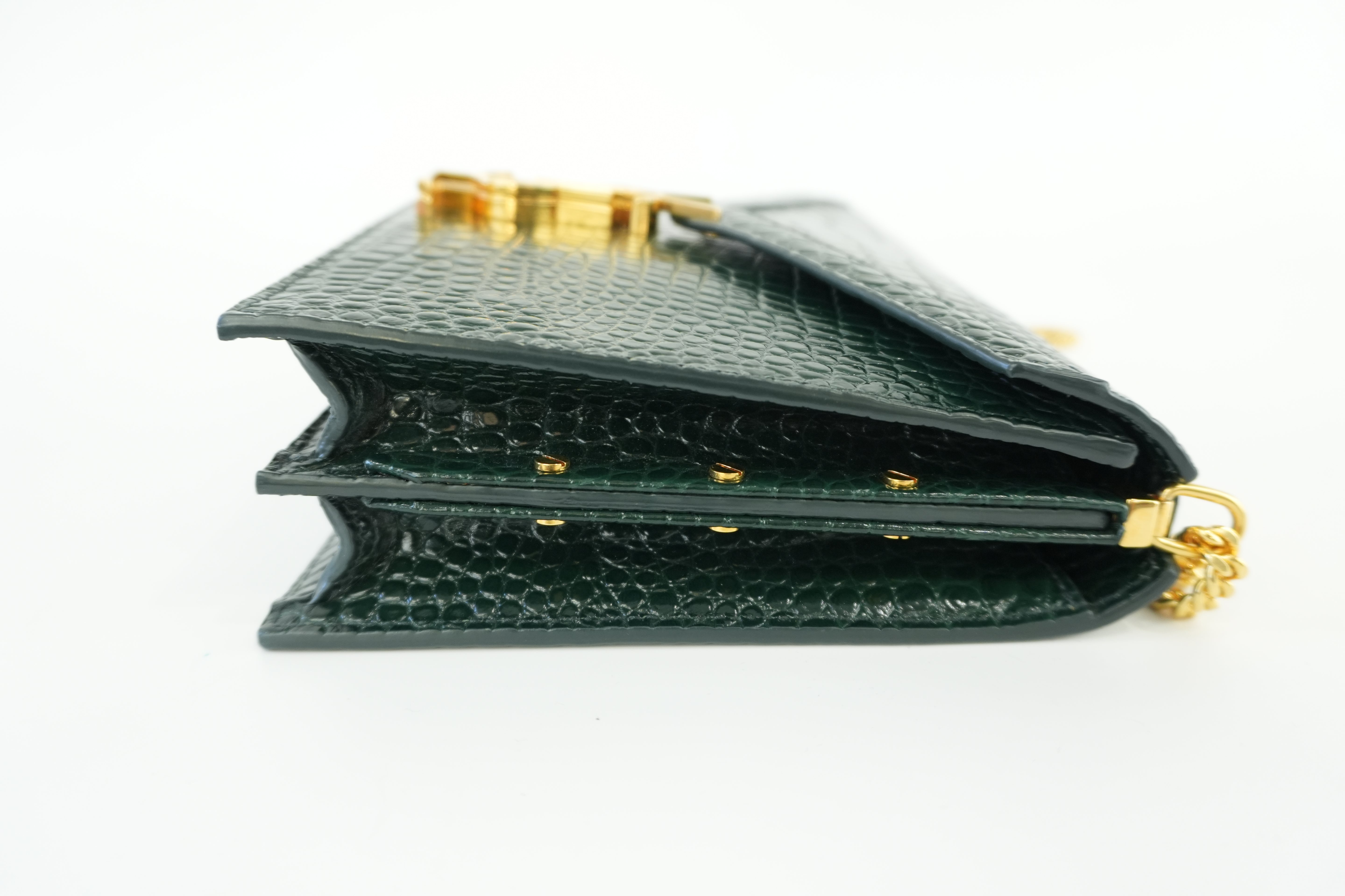 Saint Laurent Cassandra Medium in Croc-Embossed Leather with Chain Strap Used