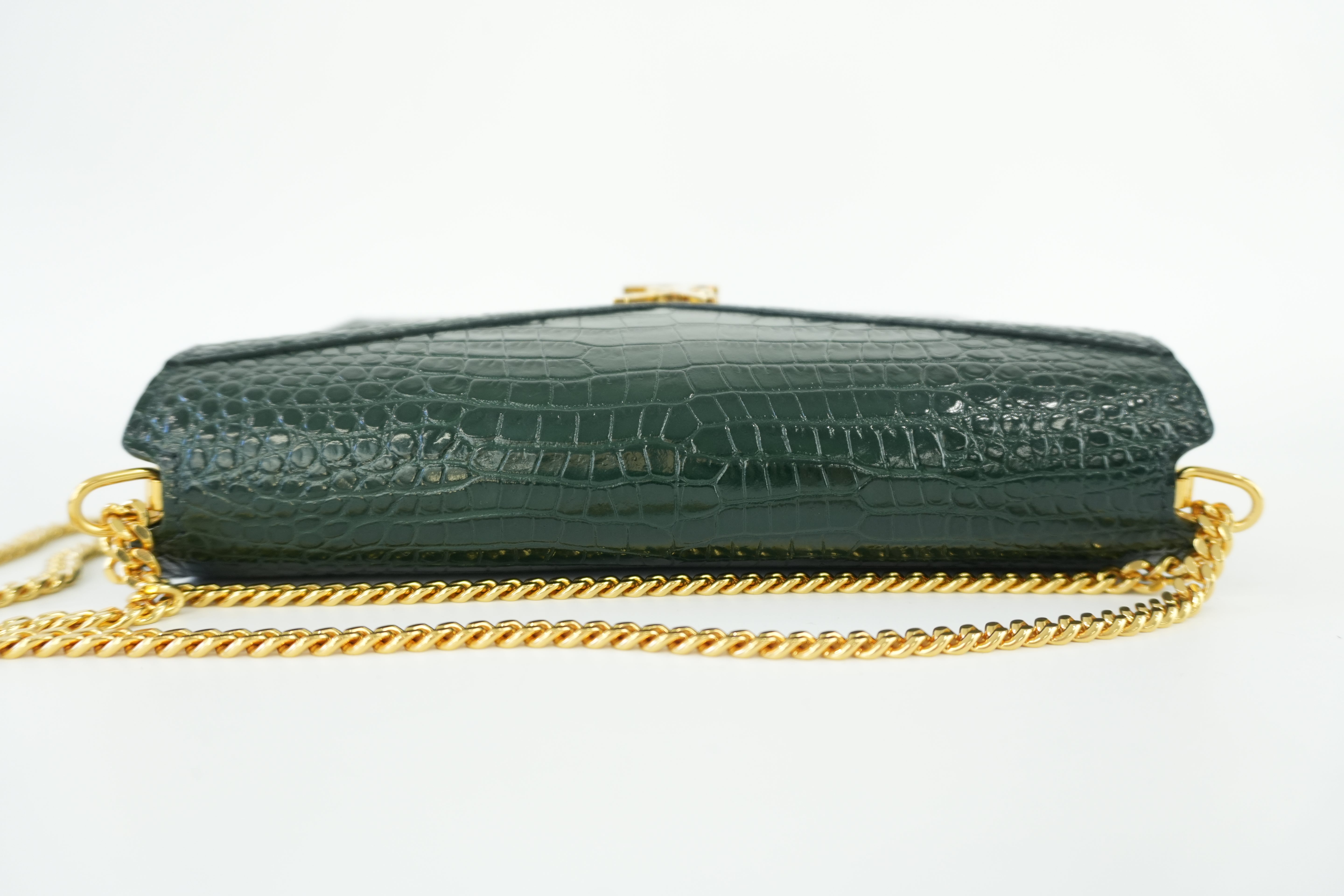 Saint Laurent Cassandra Medium in Croc-Embossed Leather with Chain Strap Used