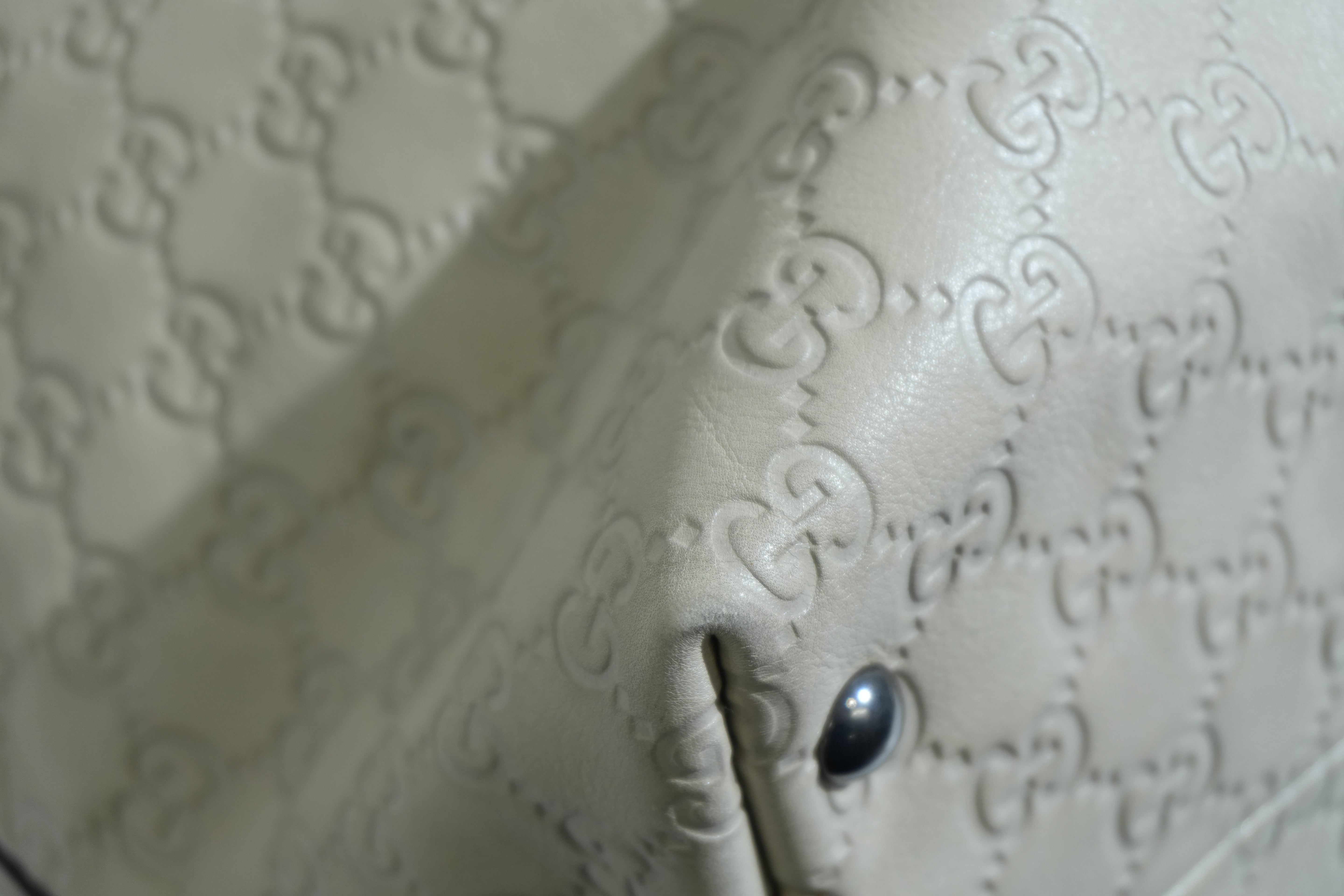 Pre-owned Gucci Guccisima Icon Bit Tote Bag Ivory