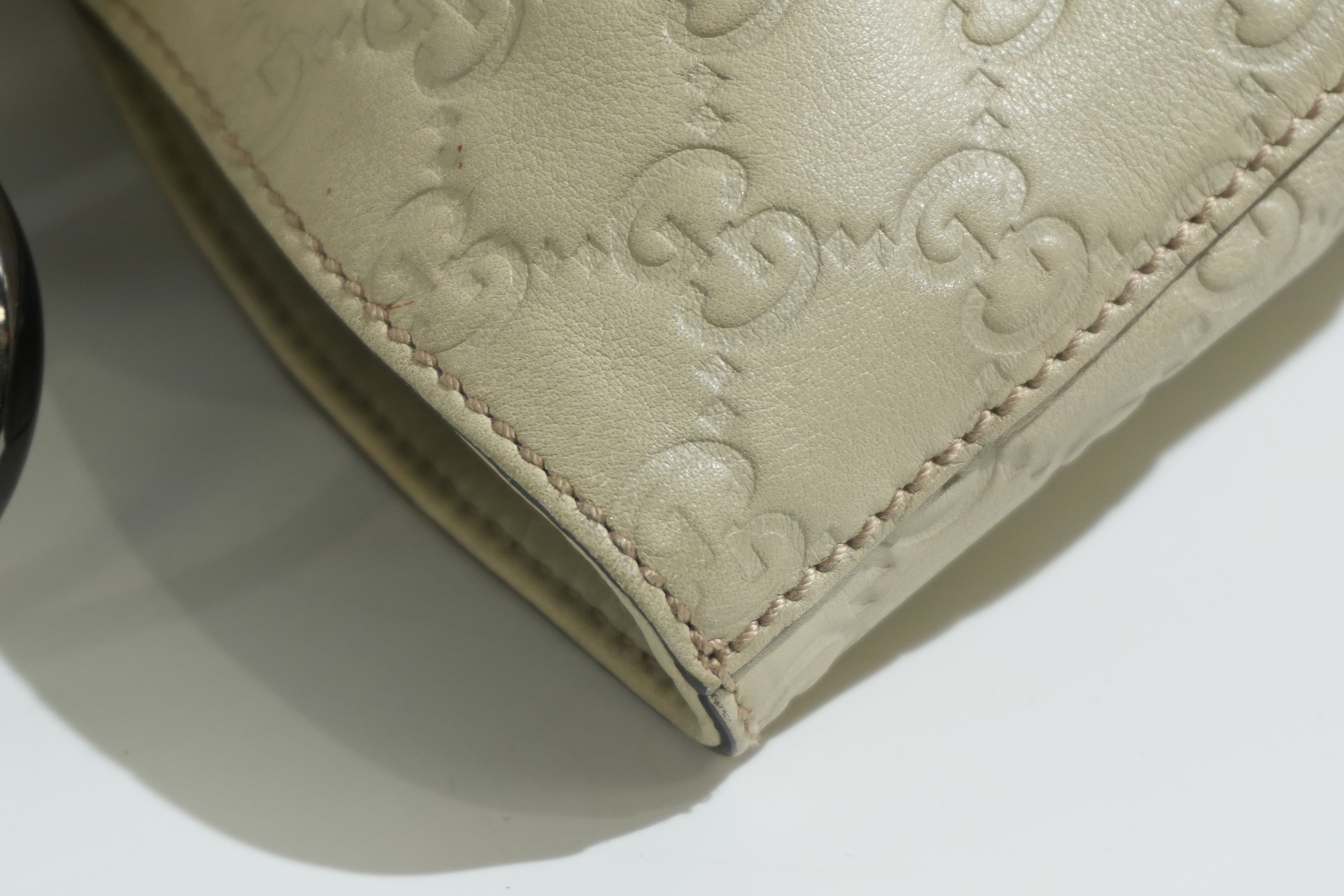 Pre-owned Gucci Guccisima Icon Bit Tote Bag Ivory