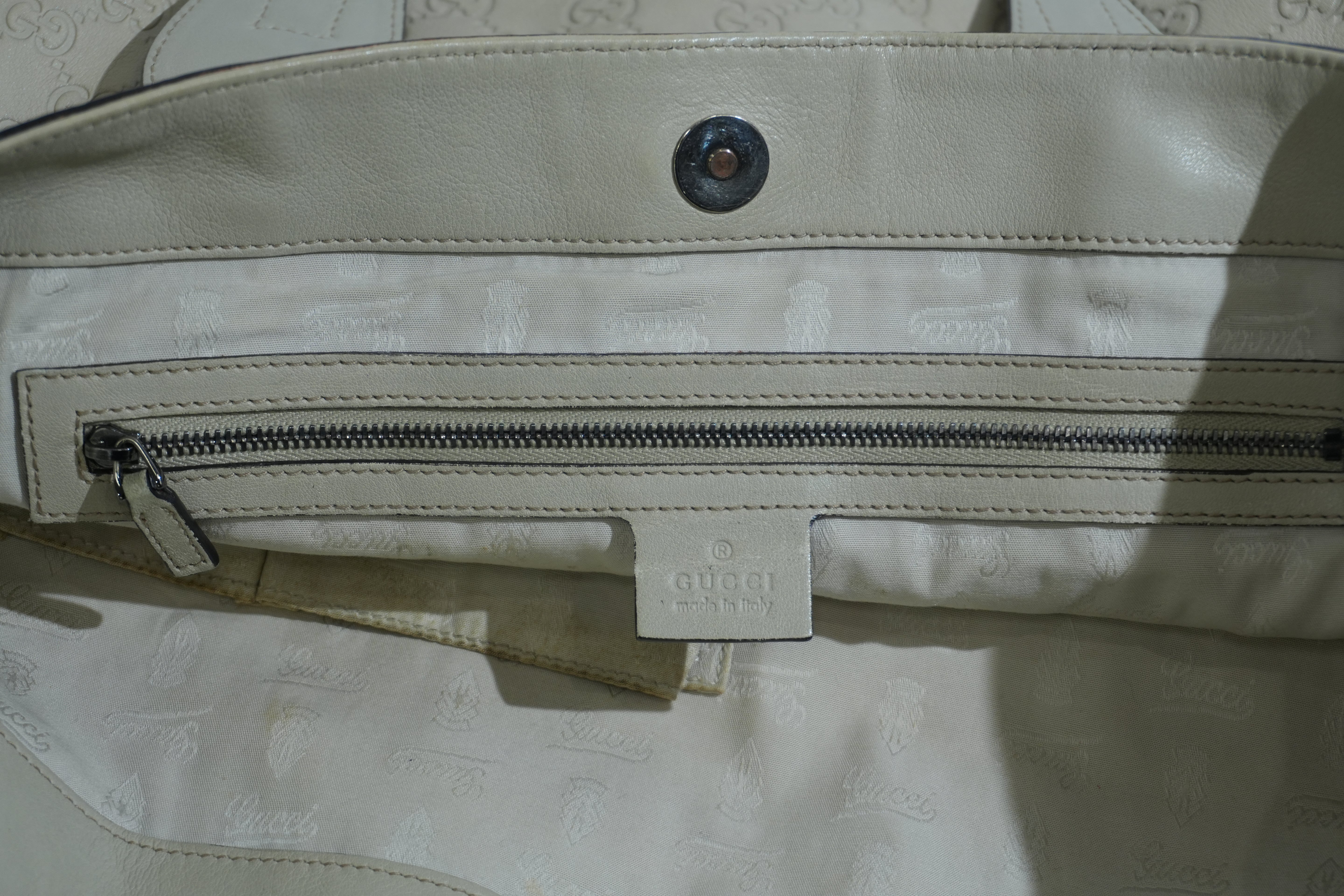 Pre-owned Gucci Guccisima Icon Bit Tote Bag Ivory