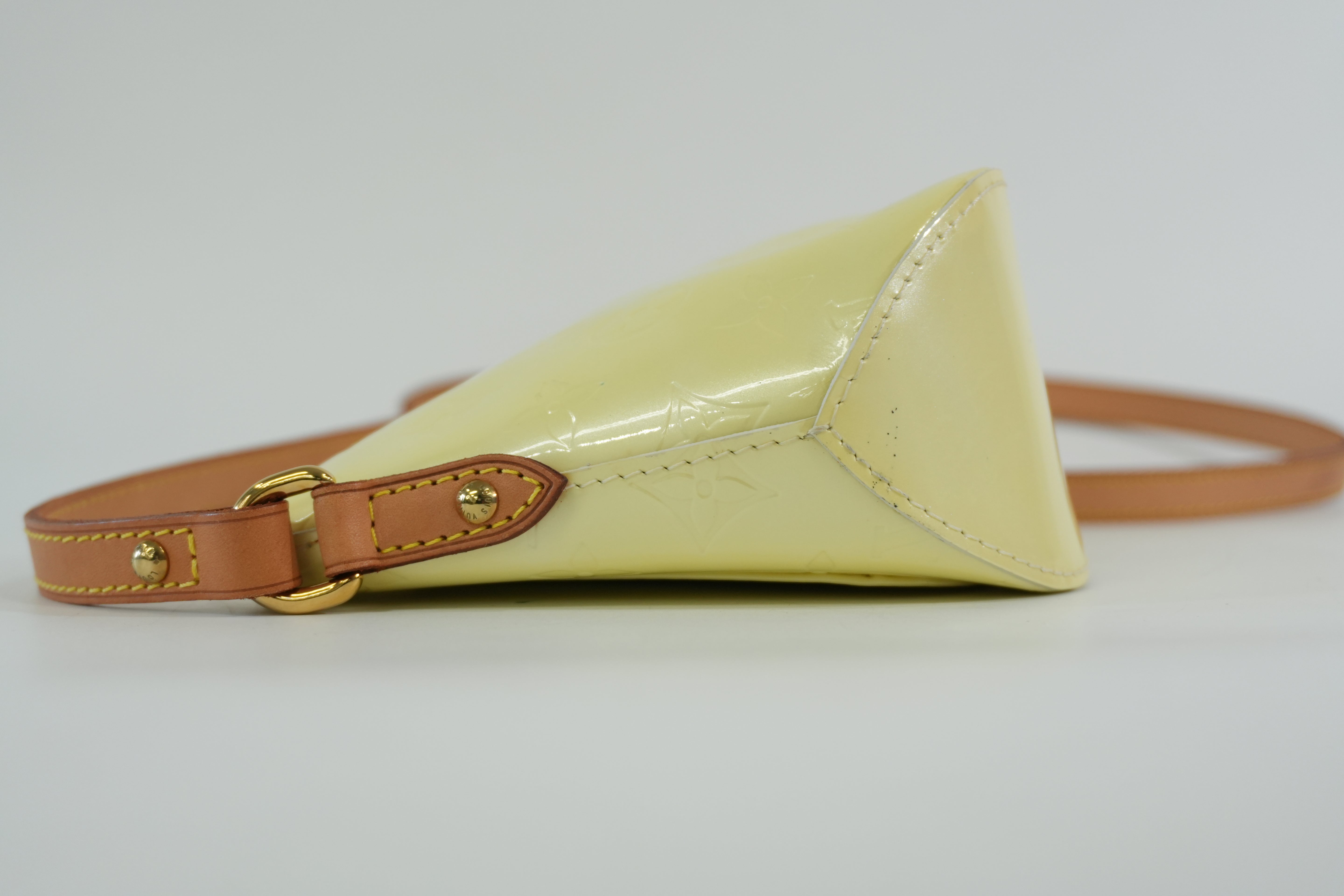 Pre-owned Louis Vuitton Vernis Minna Street Crossbody Bag Yellow