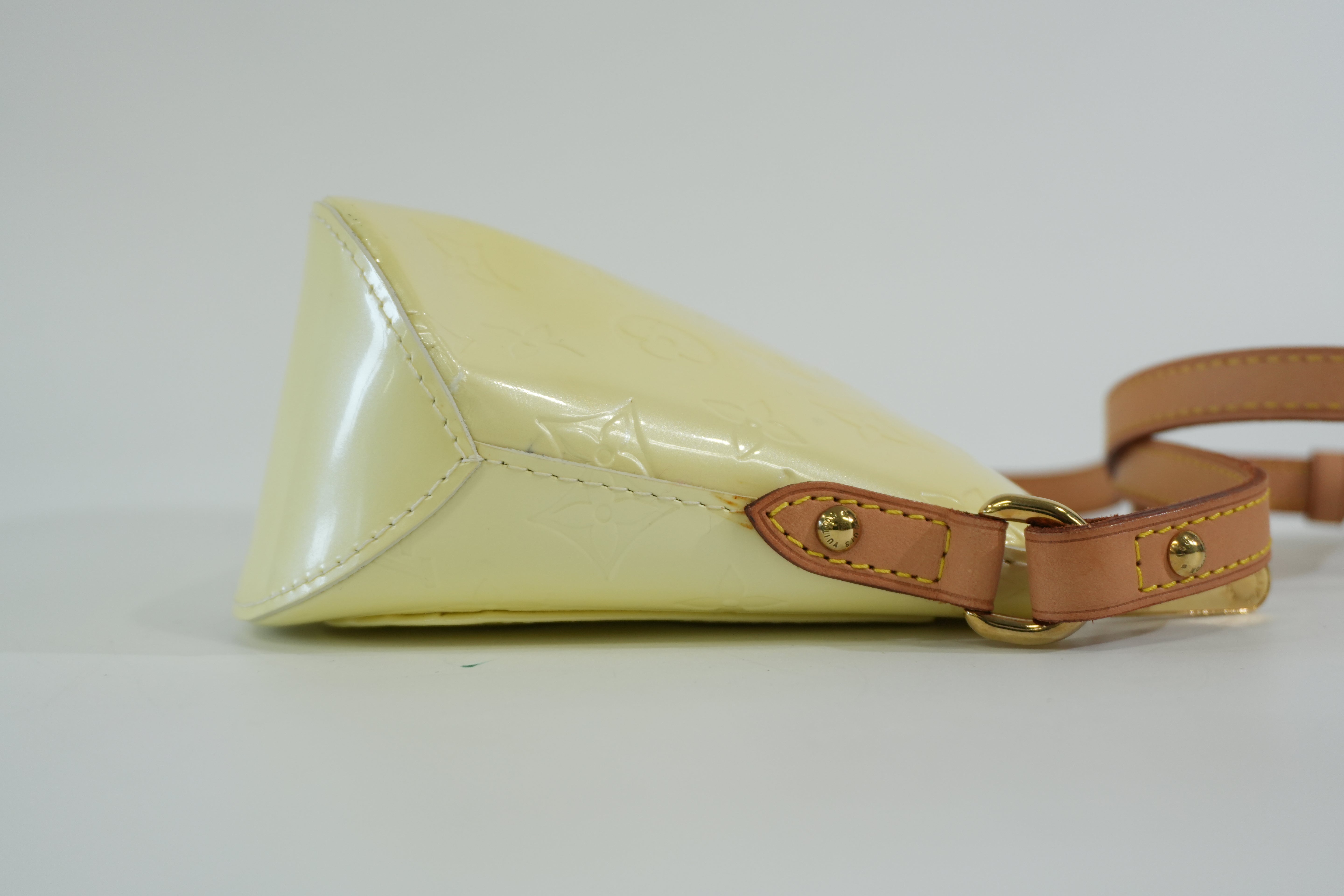 Pre-owned Louis Vuitton Vernis Minna Street Crossbody Bag Yellow