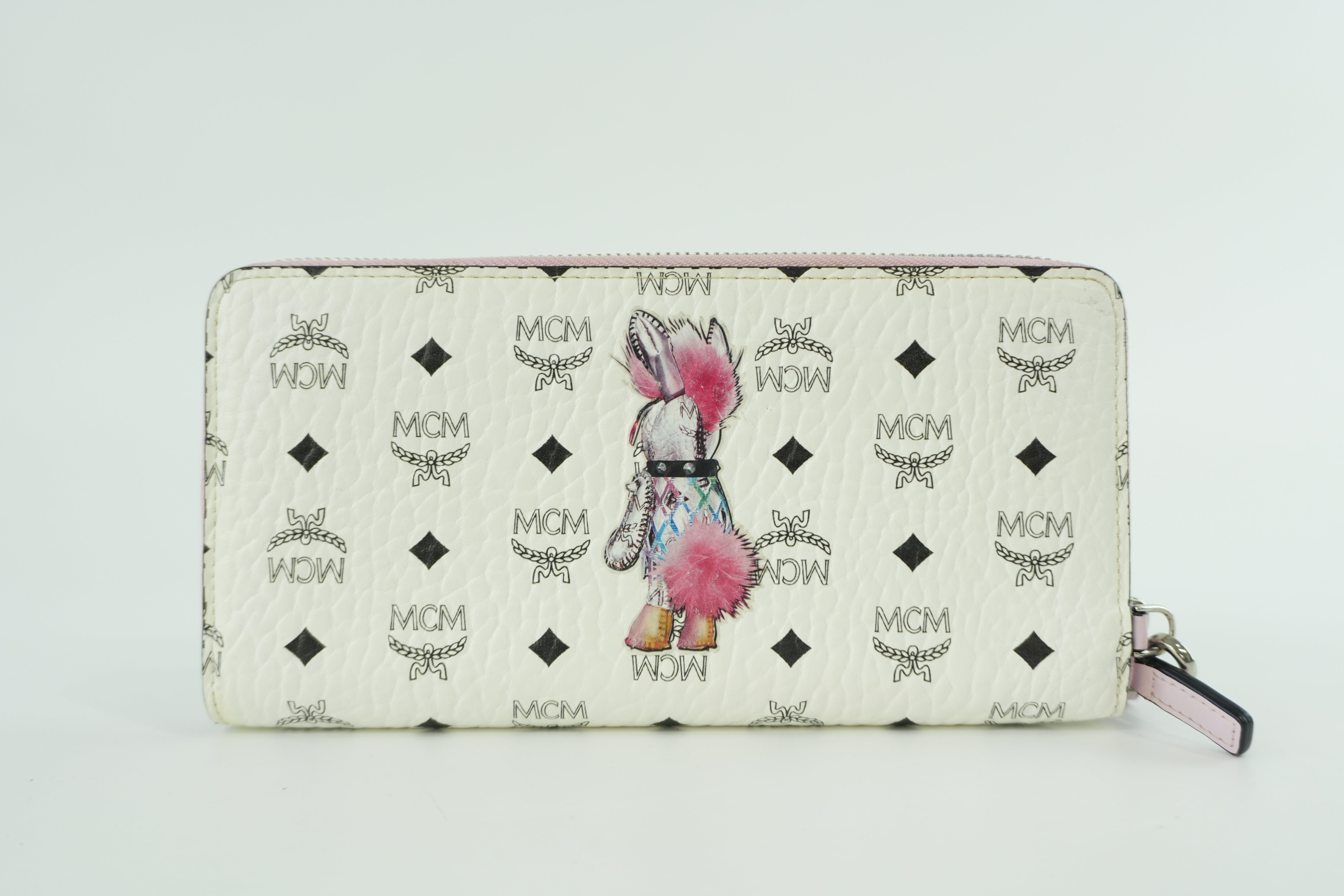 Pre-owned MCM Zippy Long Wallet White