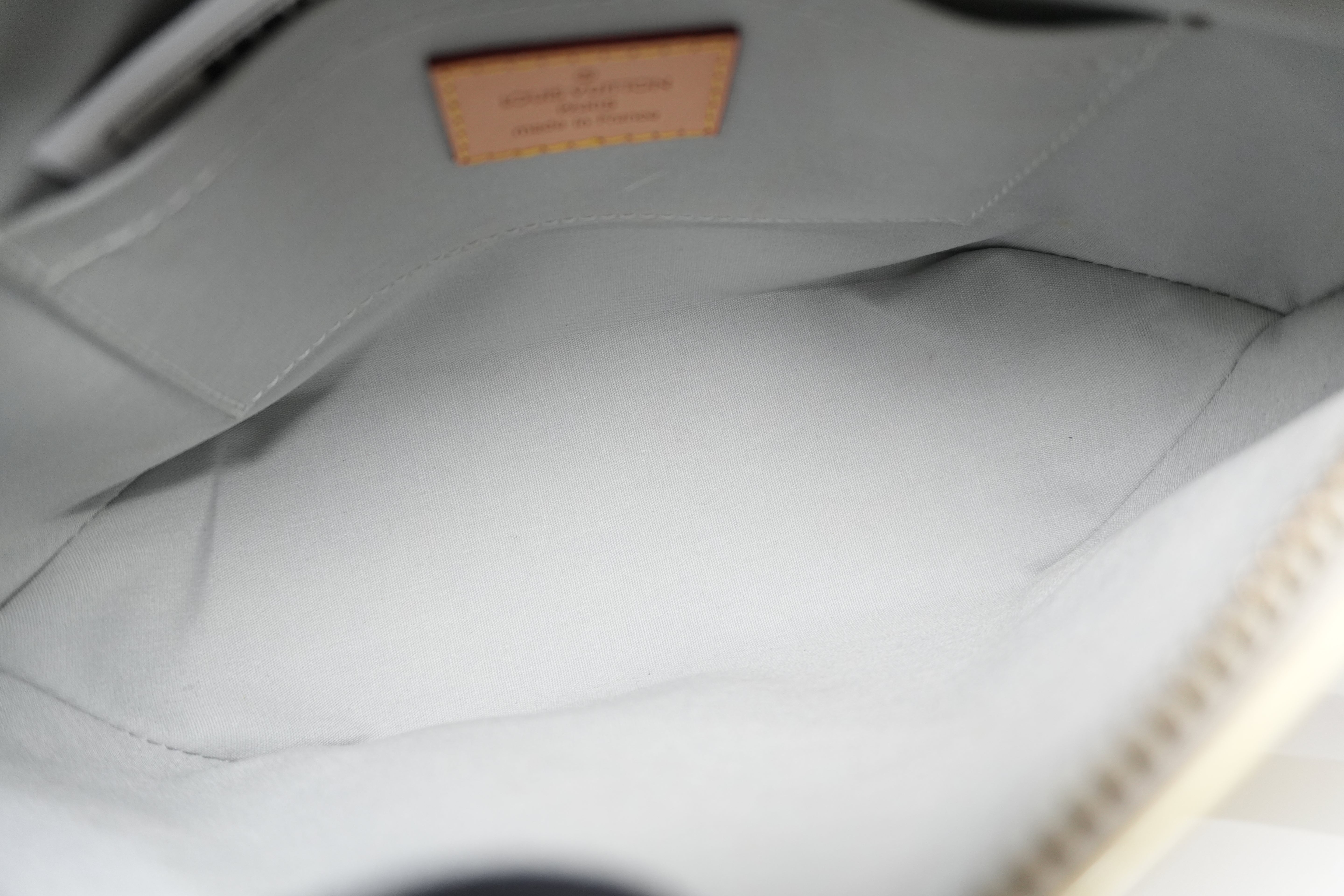 Pre-owned Louis Vuitton Vernis Minna Street Crossbody Bag Yellow