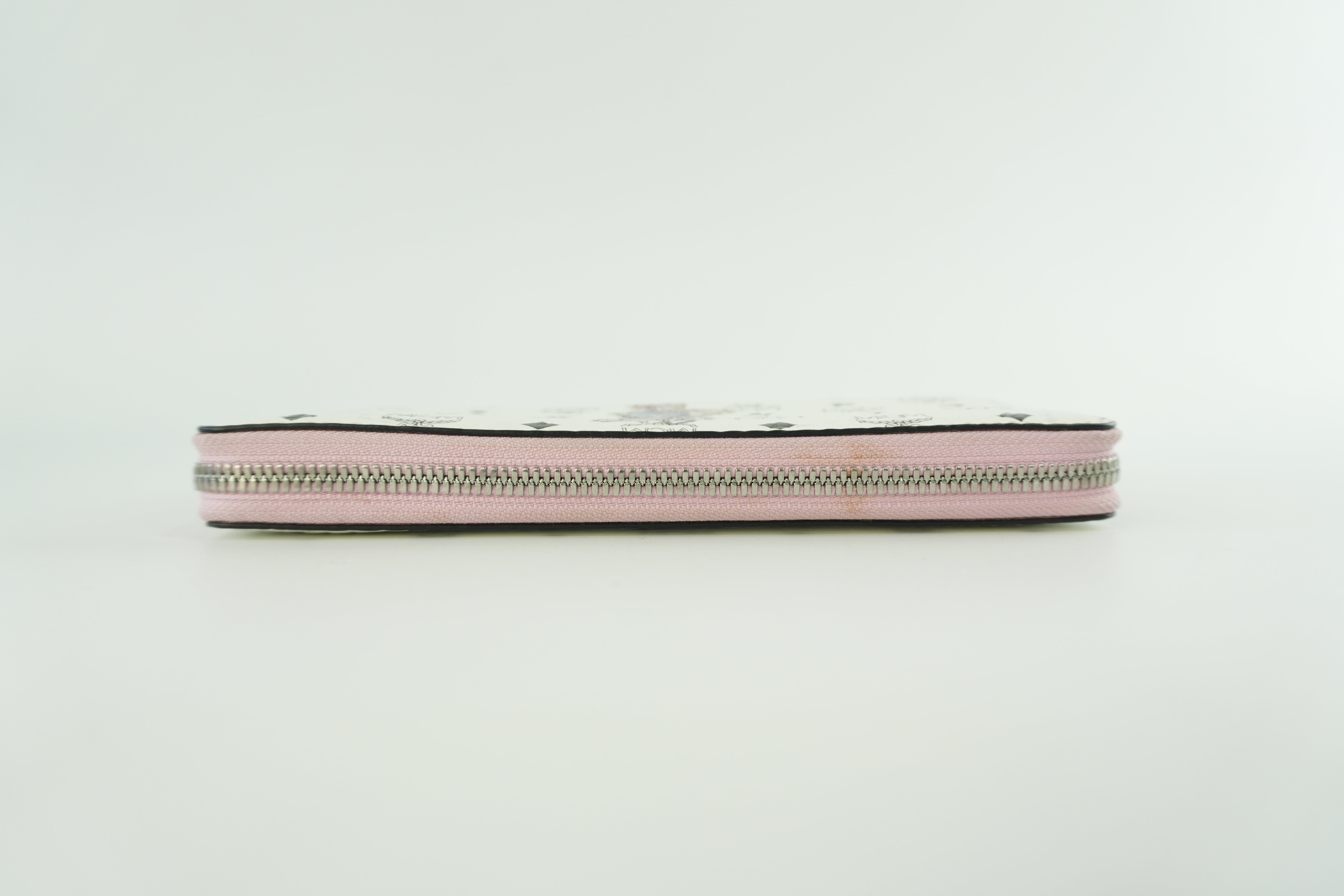 Pre-owned MCM Zippy Long Wallet White