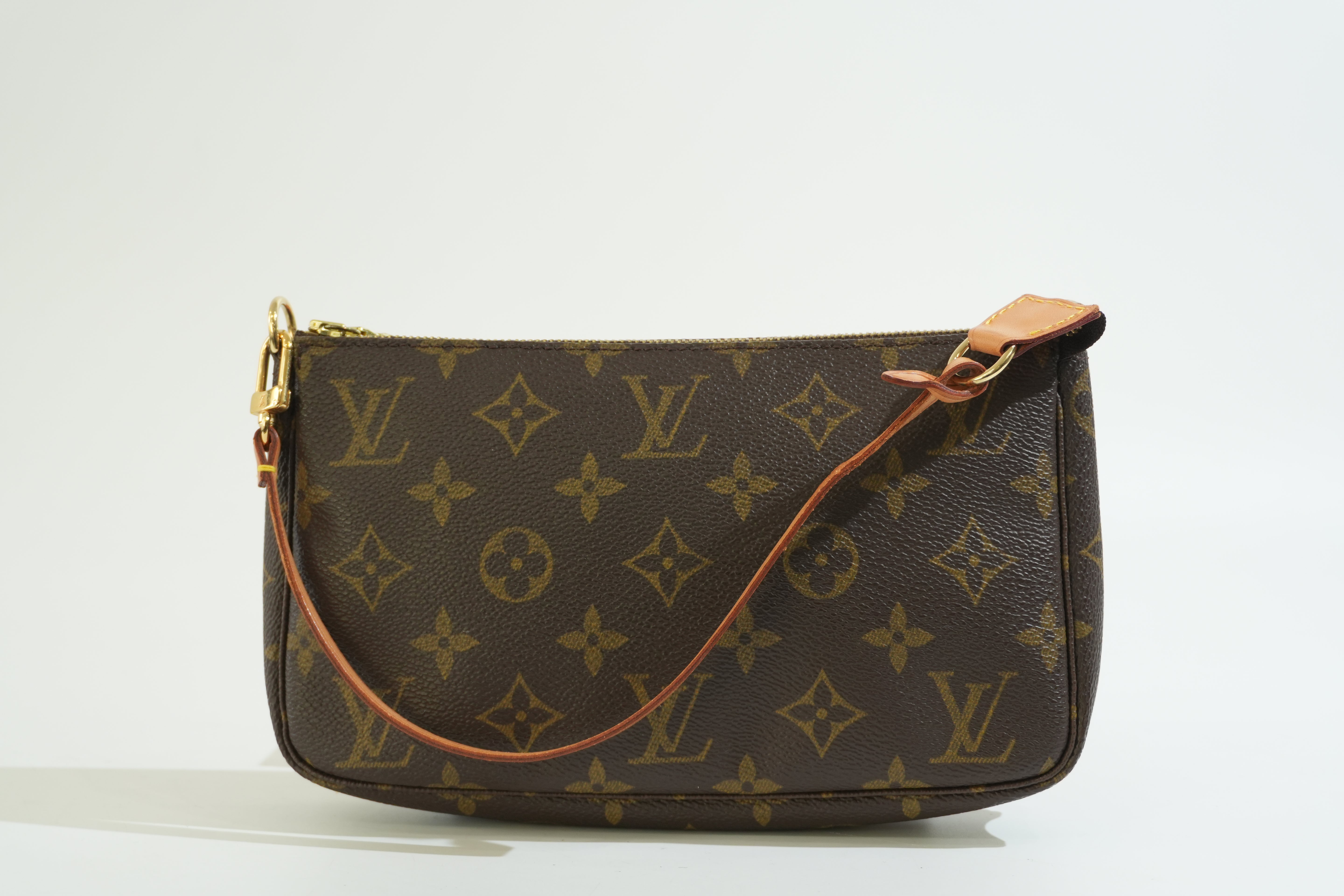Pre-owned Louis Vuitton Monogram Pochette Accessories Handbag
