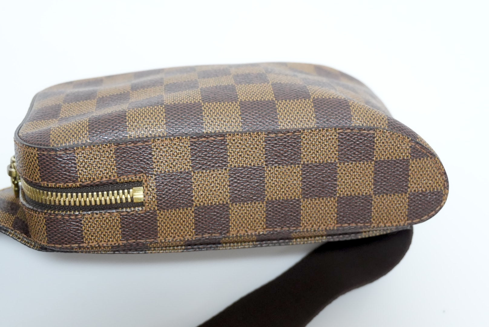 Louis Vuitton Geronimo Body Bag Used