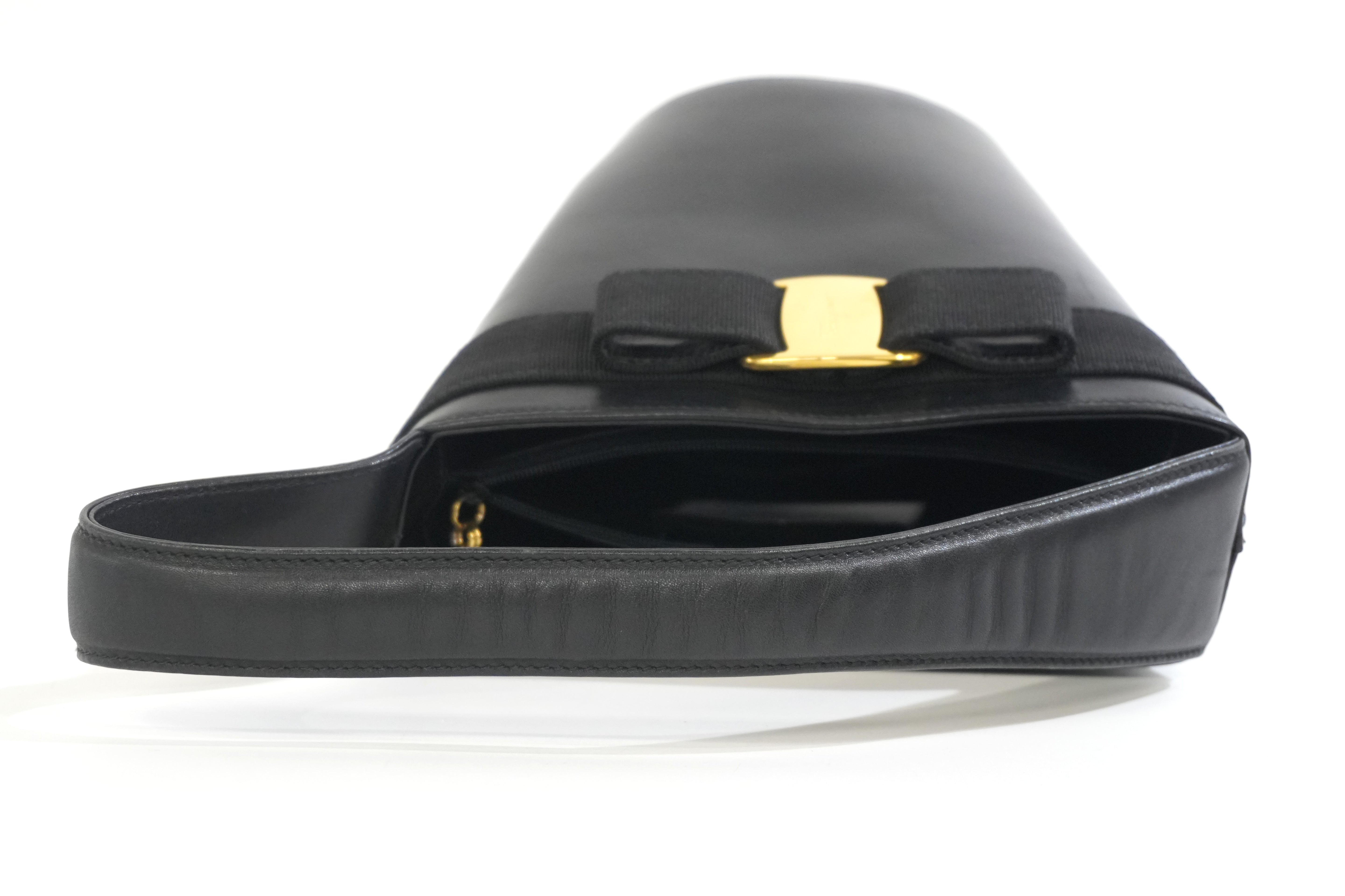 Pre-owned Ferragamo Mini Bucket Bag Black