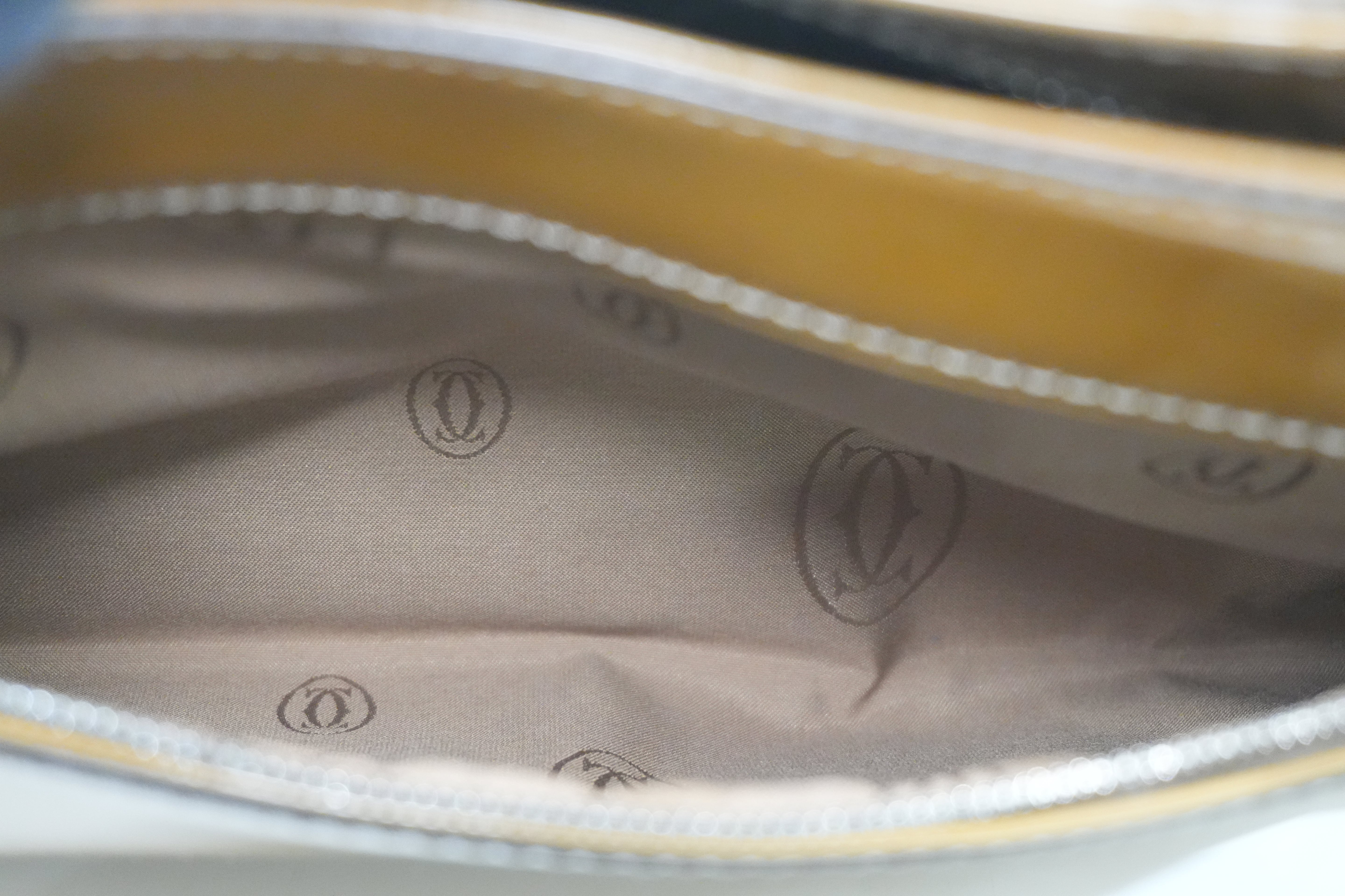 Pre-owned Cartier Leather Patent Handbag Tan