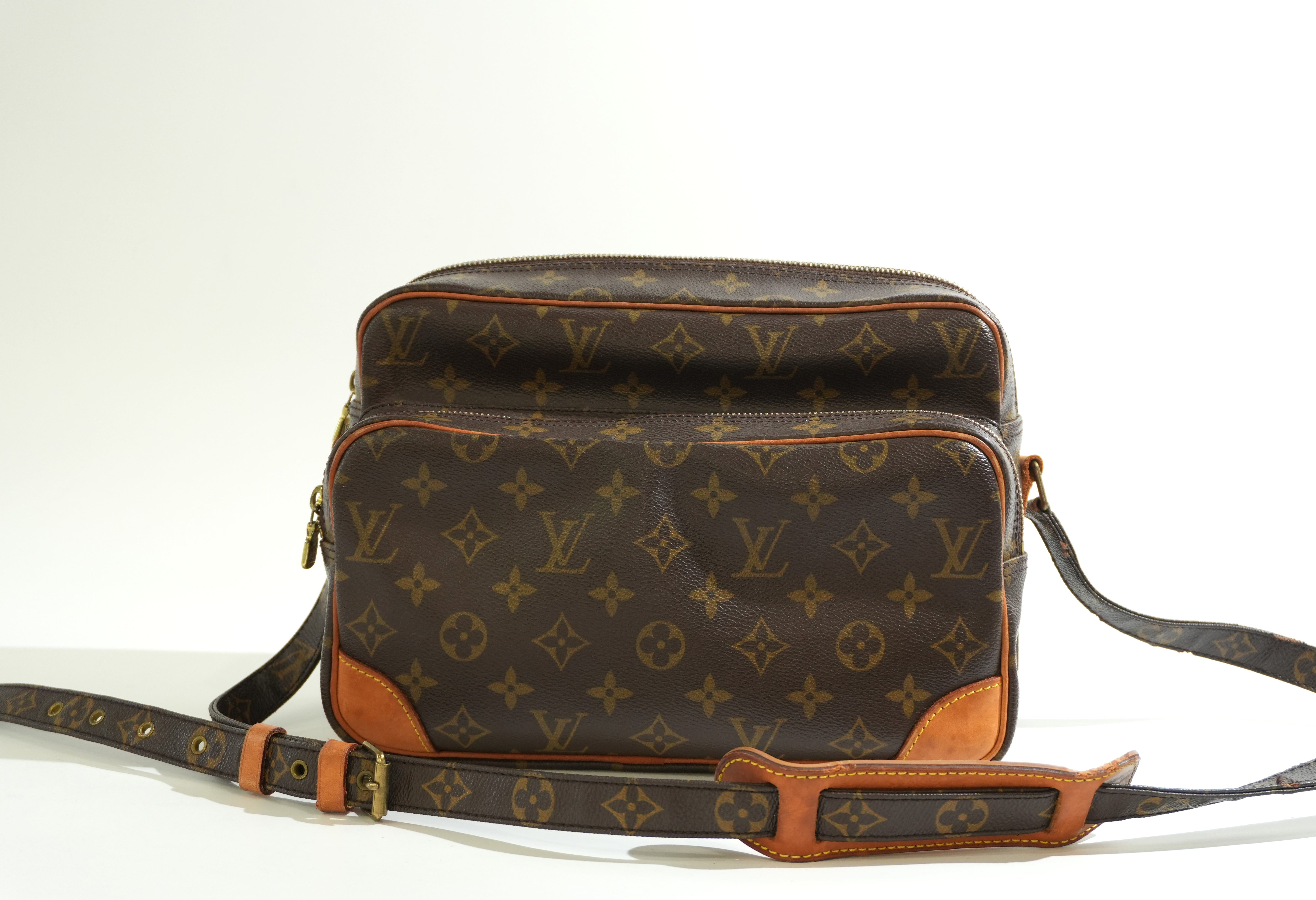 Pre-owned Louis Vuitton Monogram Nile Crossbody Bag