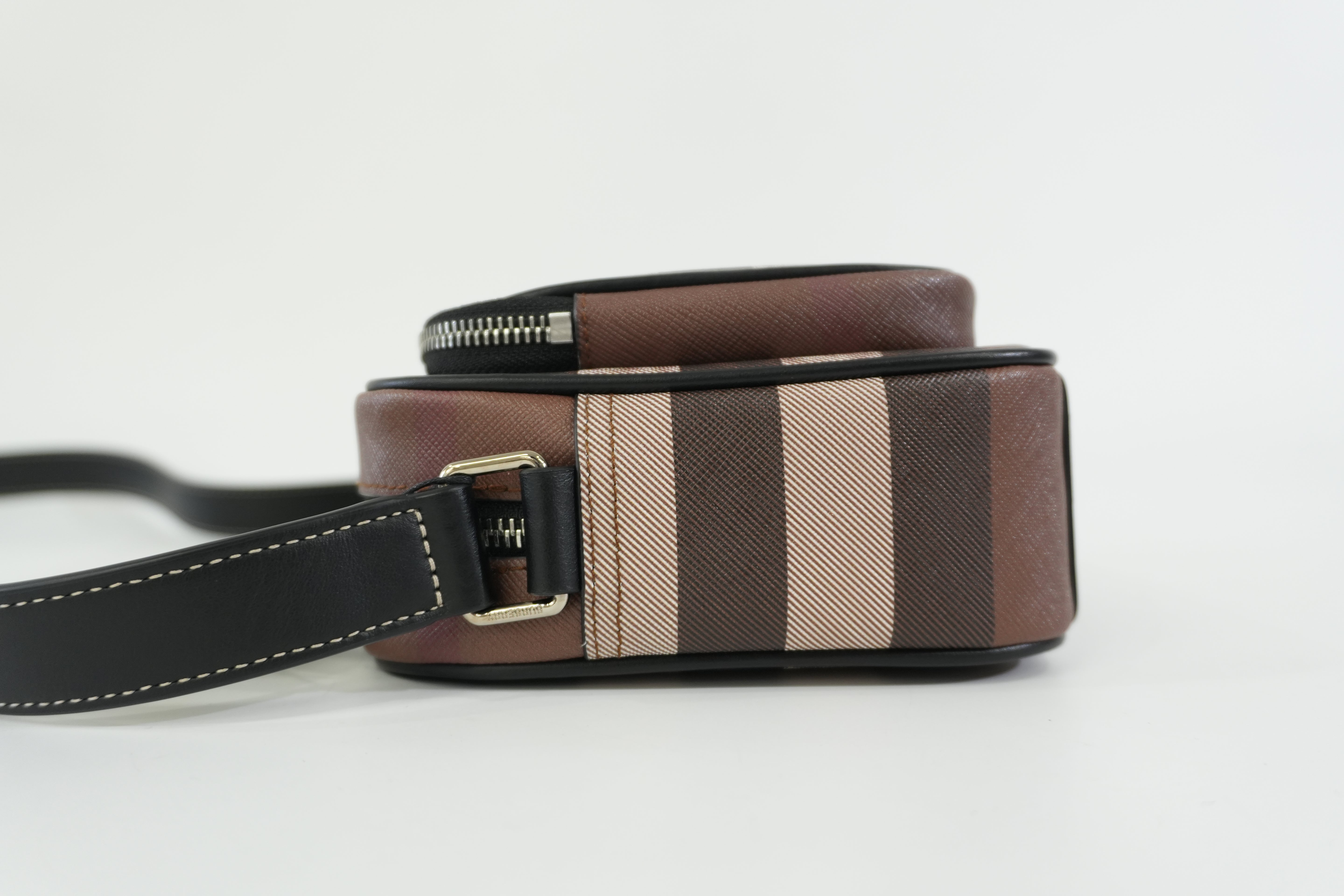 Pre-owned Burberry Paddy Crossbody Bag Brown