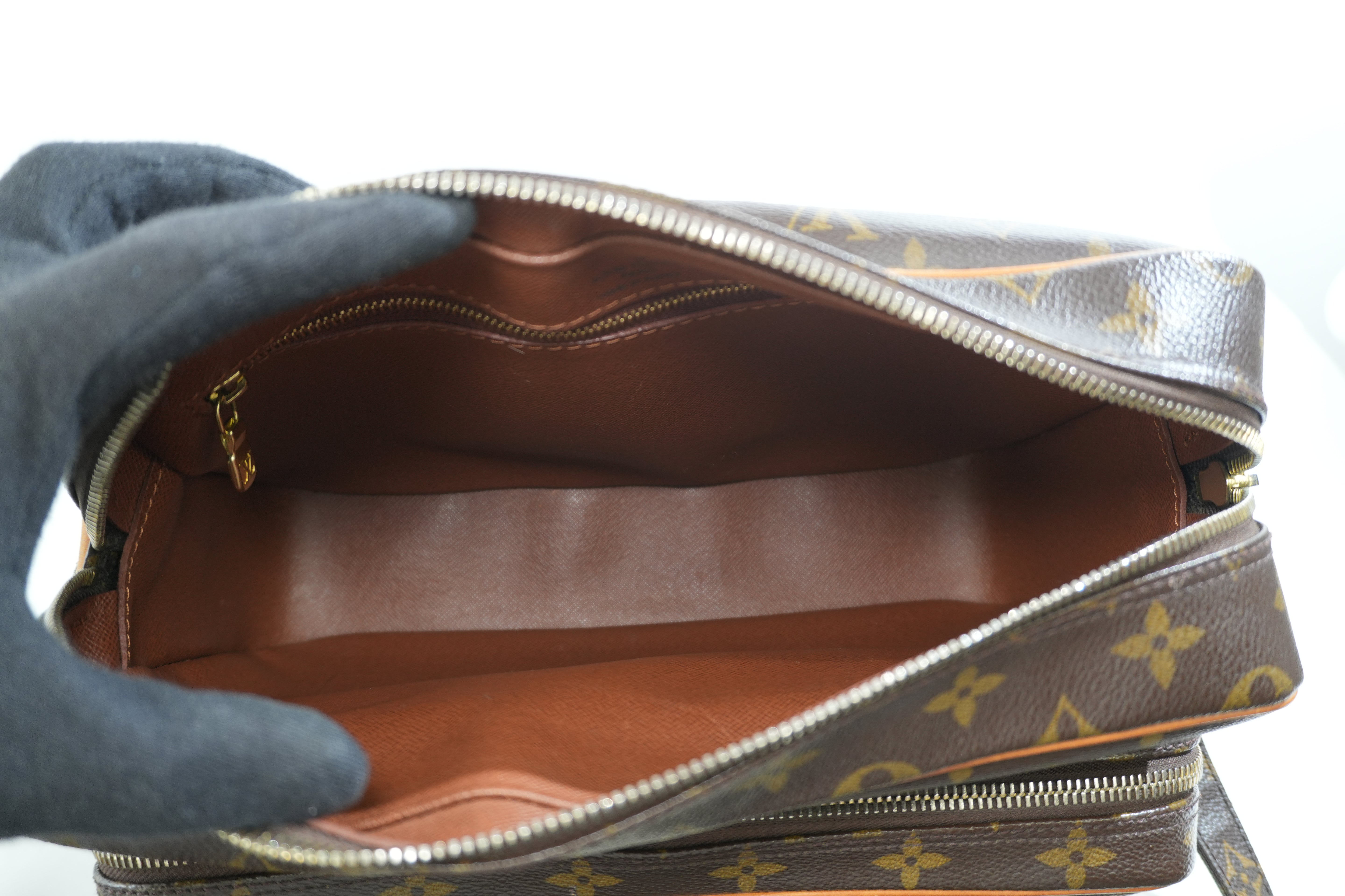 Pre-owned Louis Vuitton Monogram Nile Crossbody Bag
