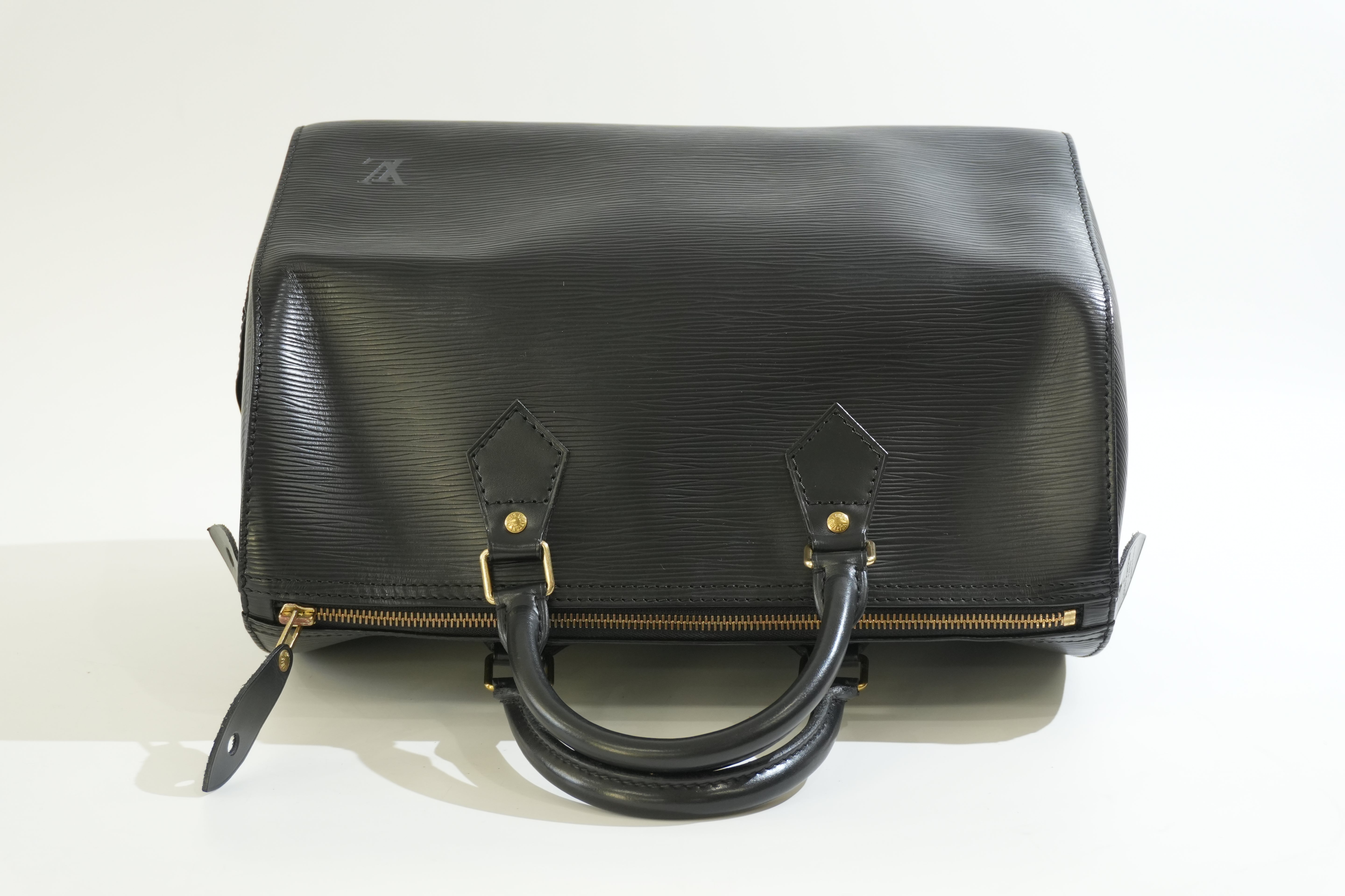 Pre-owned Louis Vuitton Epi Speedy 30 Handbag Black