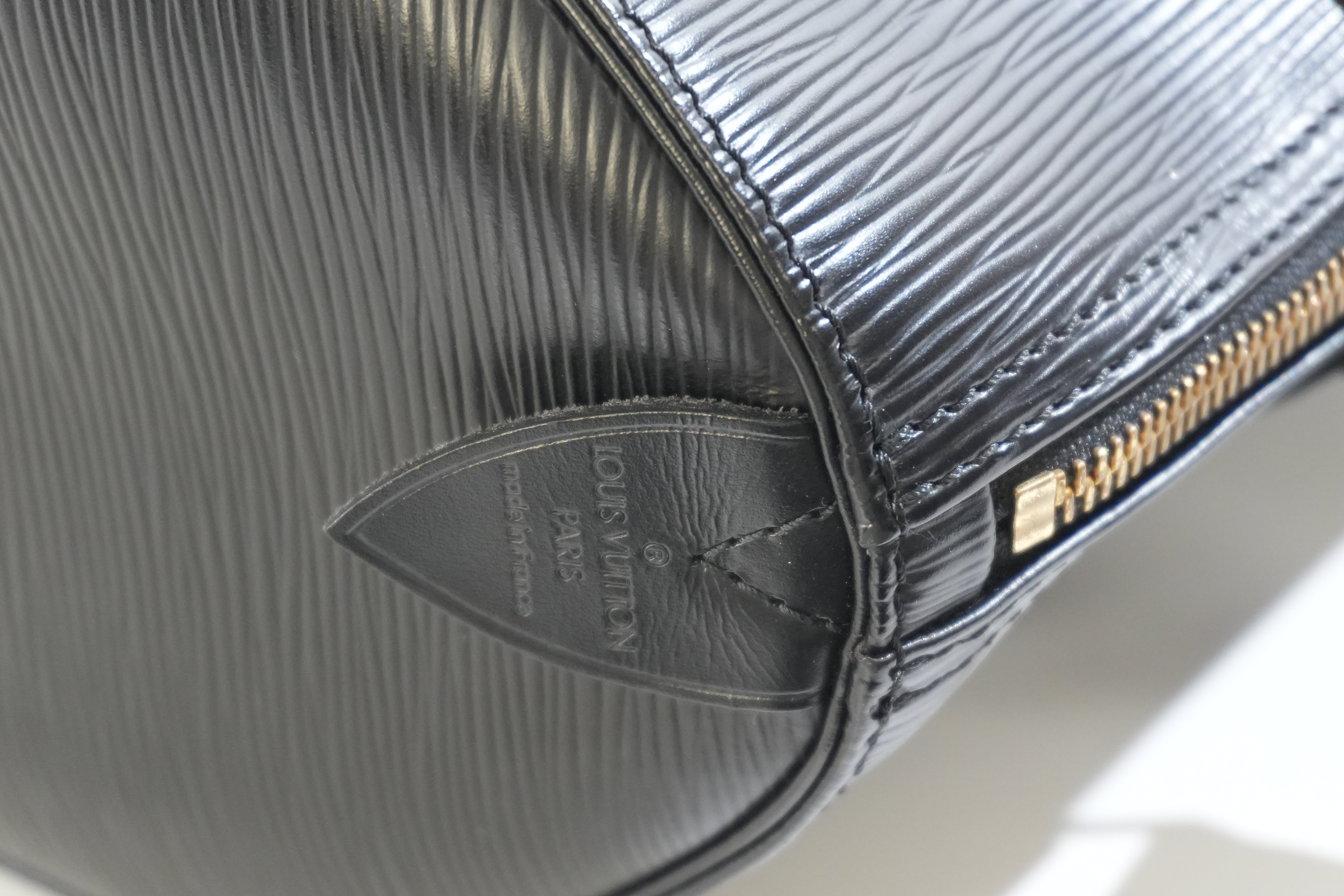 Pre-owned Louis Vuitton Epi Speedy 30 Handbag Black