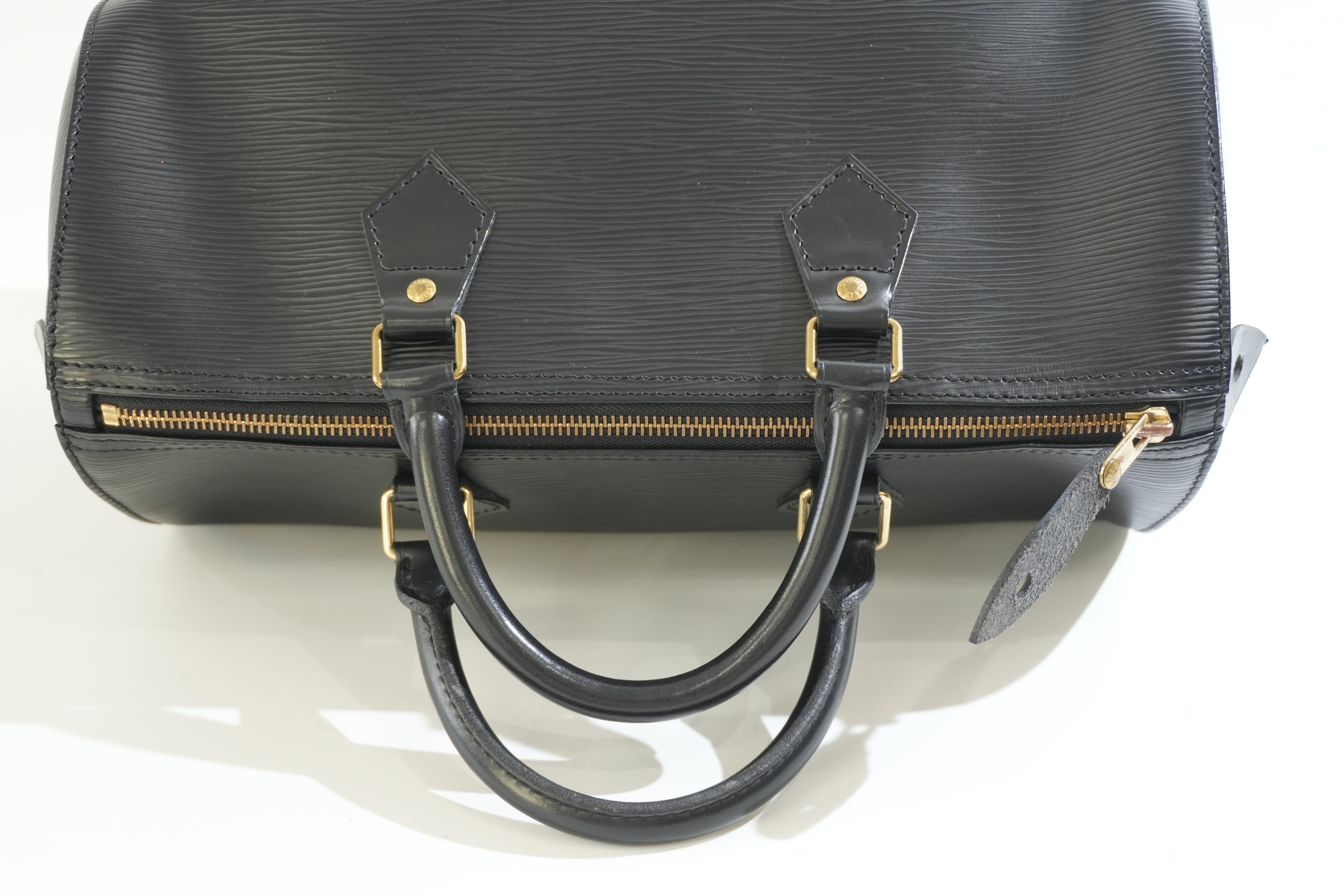 Pre-owned Louis Vuitton Epi Speedy 30 Handbag Black