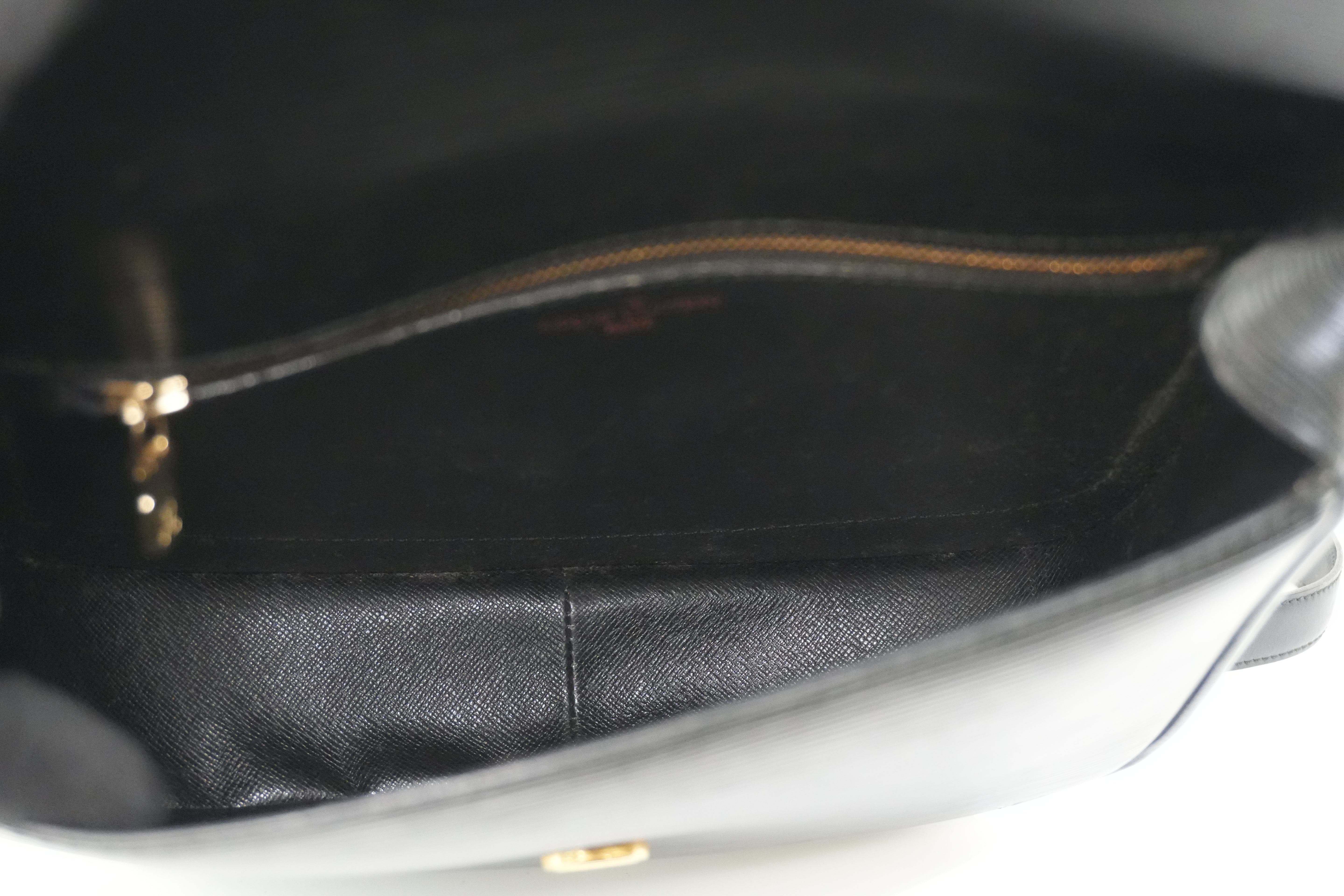 Pre-owned Louis Vuitton Epi Saint Cloud GM Shoulder Bag Black