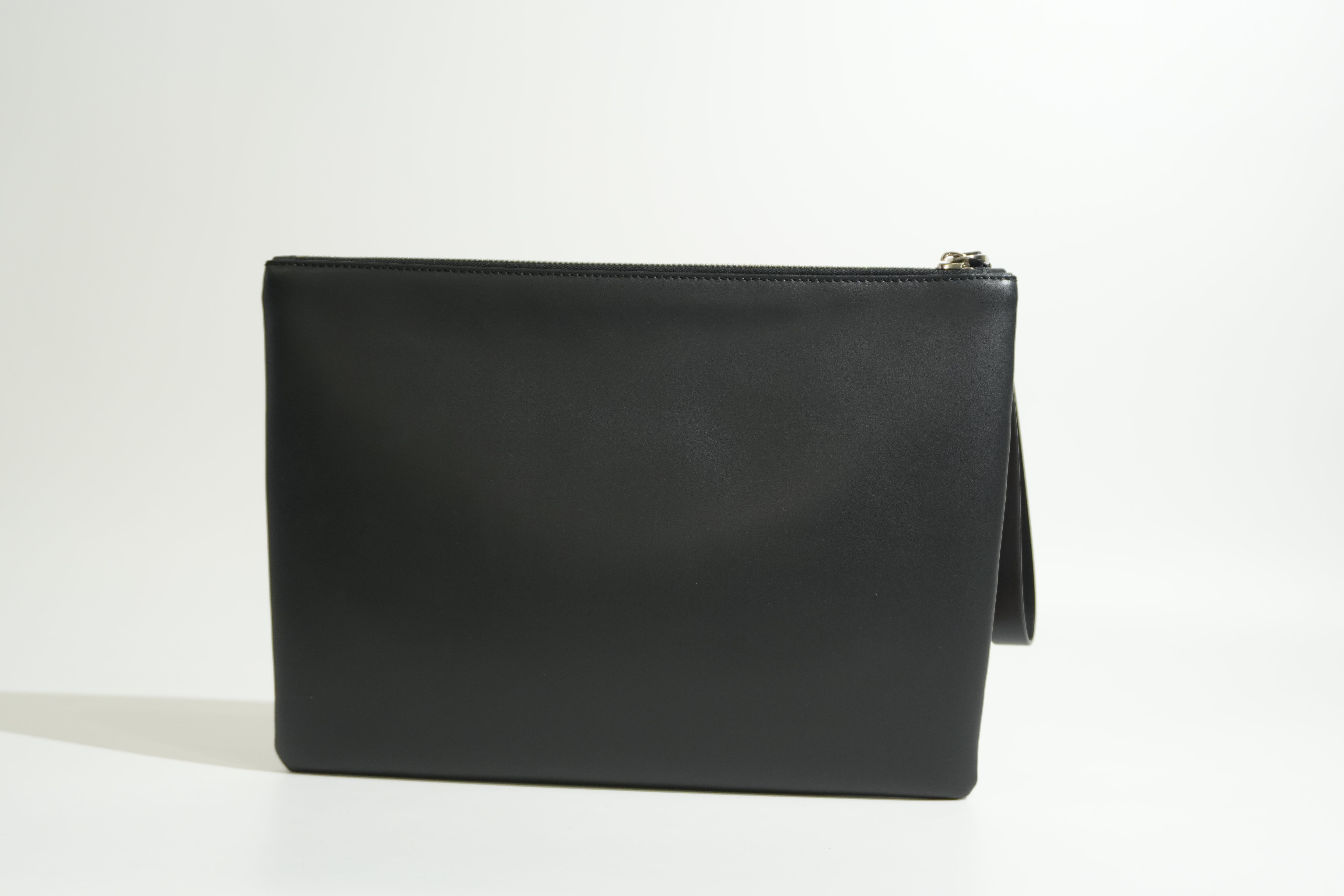 Pre-owned Valentino Wrist Clutch Bag Black