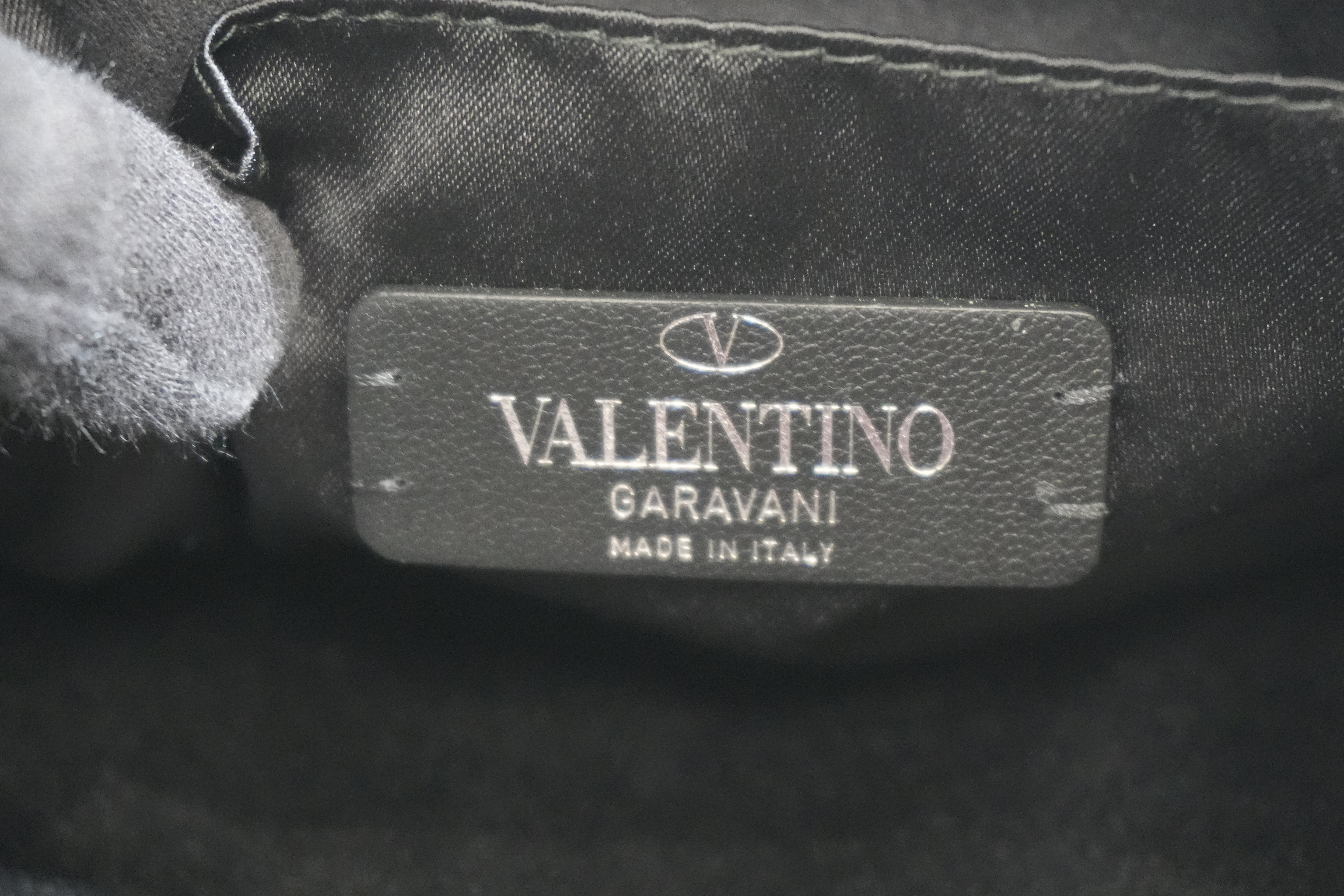 Pre-owned Valentino Wrist Clutch Bag Black