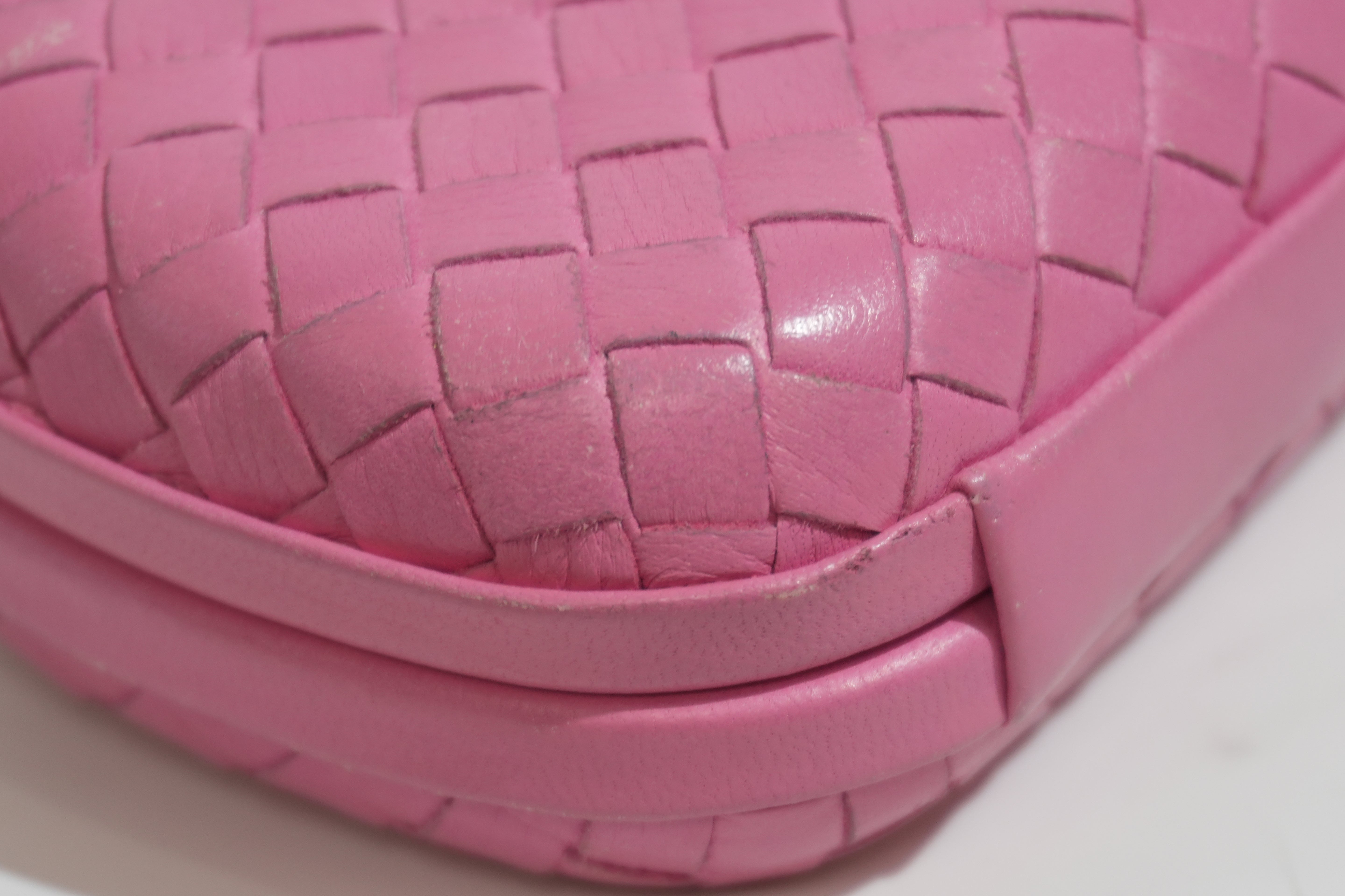Pre-owned Bottega Intercciato Knot Clutch Bag Pink
