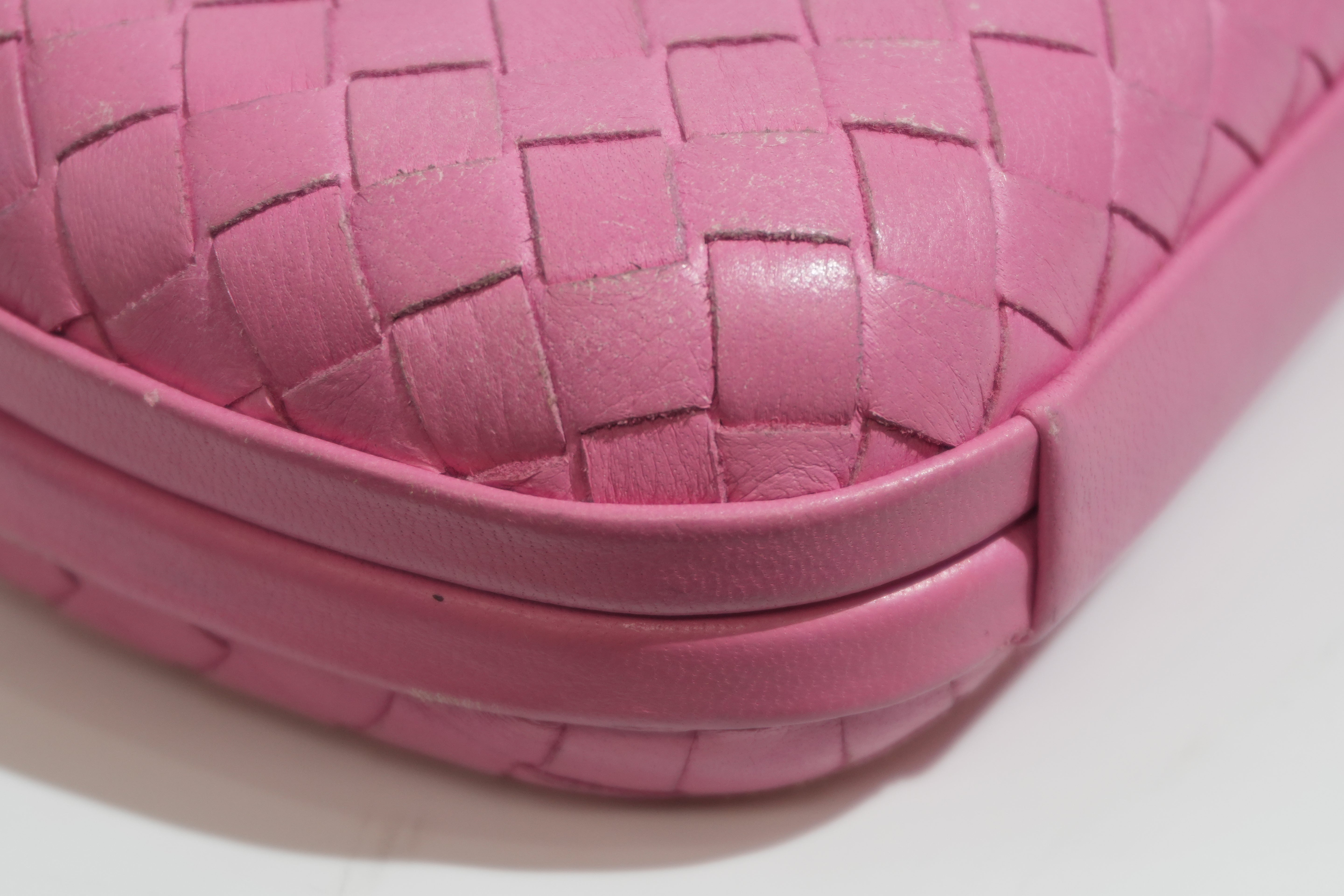 Pre-owned Bottega Intercciato Knot Clutch Bag Pink