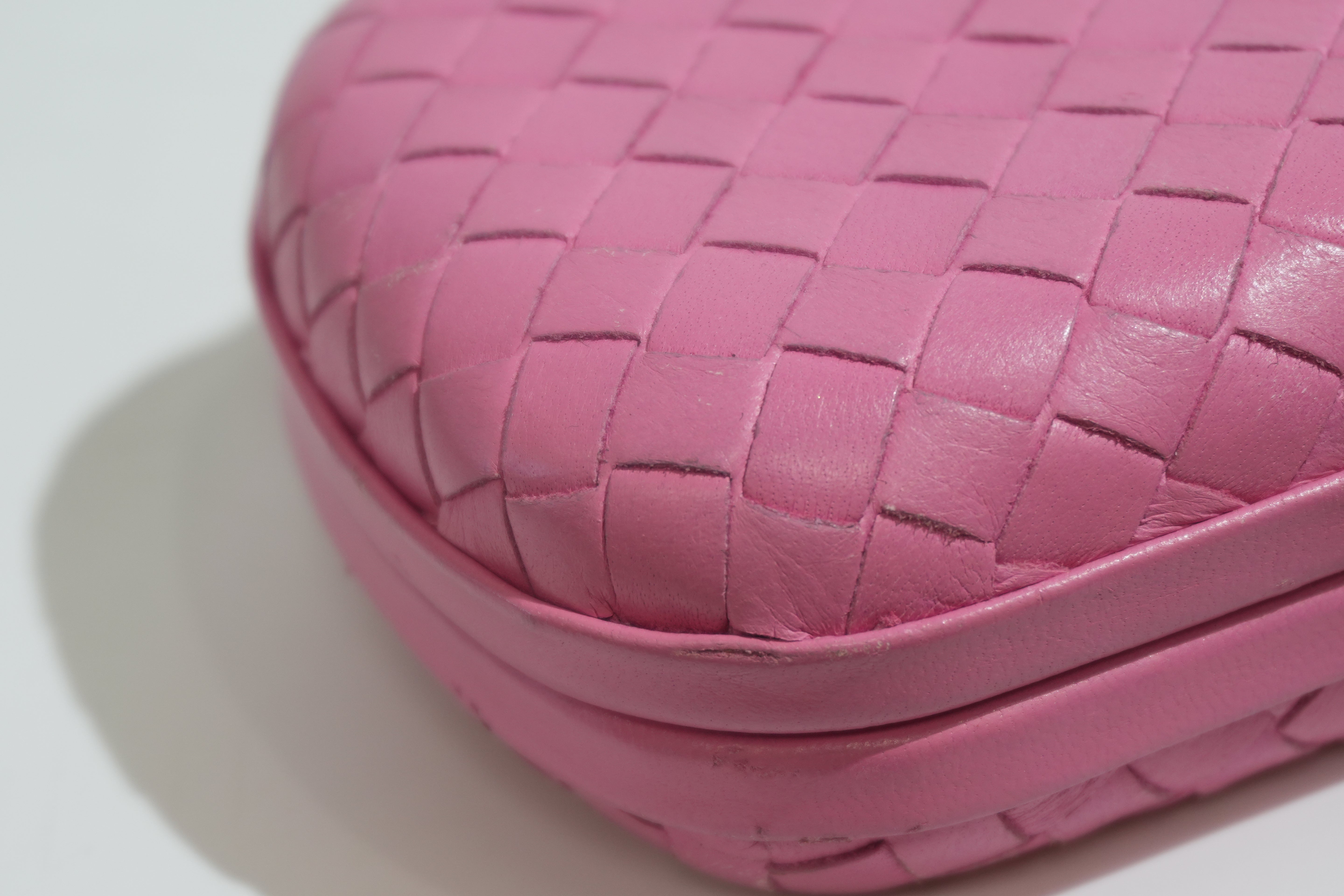 Pre-owned Bottega Intercciato Knot Clutch Bag Pink