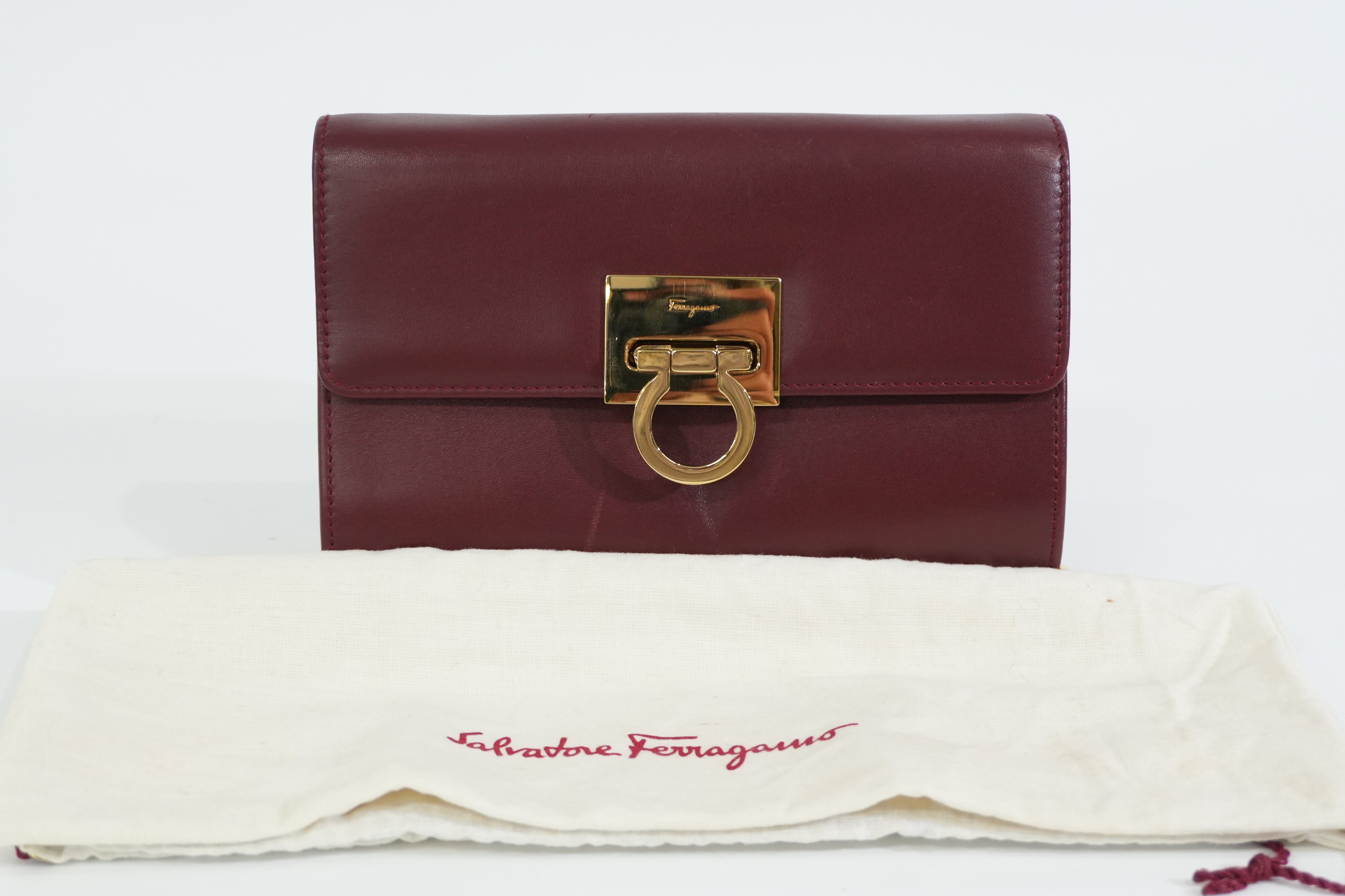 Pre-owned Salvatore Ferragamo Wallet on Chain Burgundy