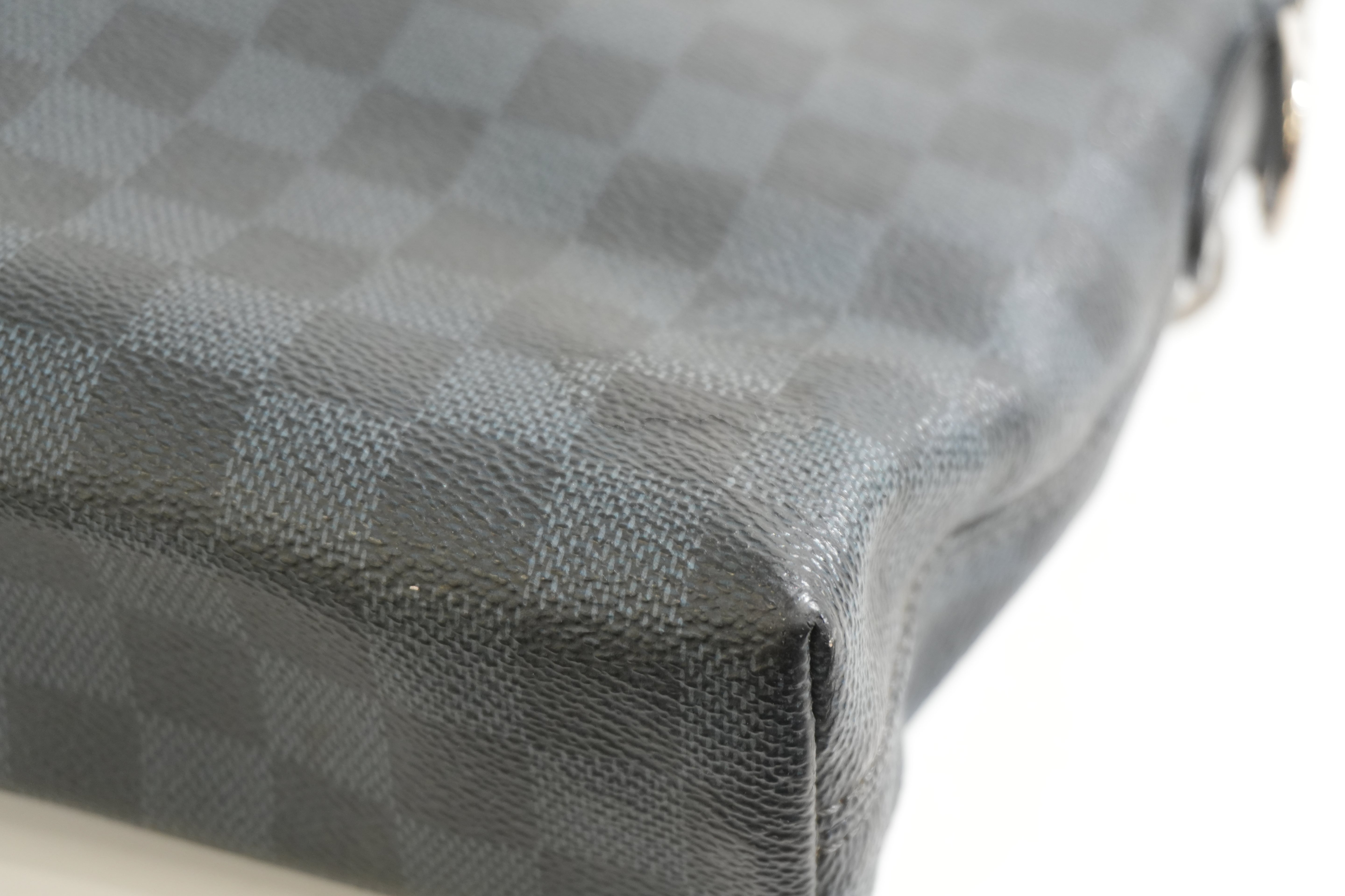 Pre-owned Louis Vuitton Damier Graphite Messenger Handbag
