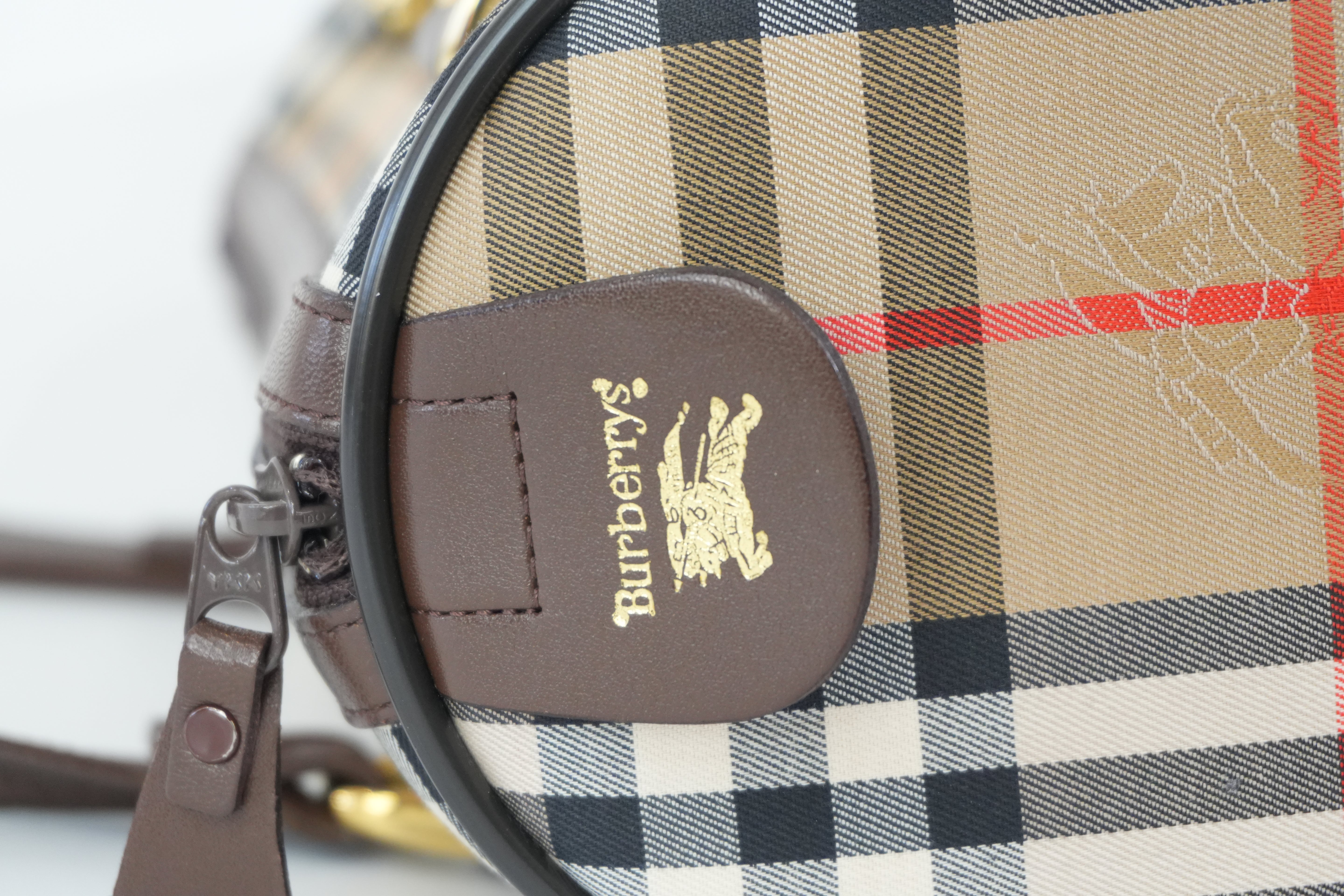 Pre-owned Burberry Haymarket Boston Handbag Brown