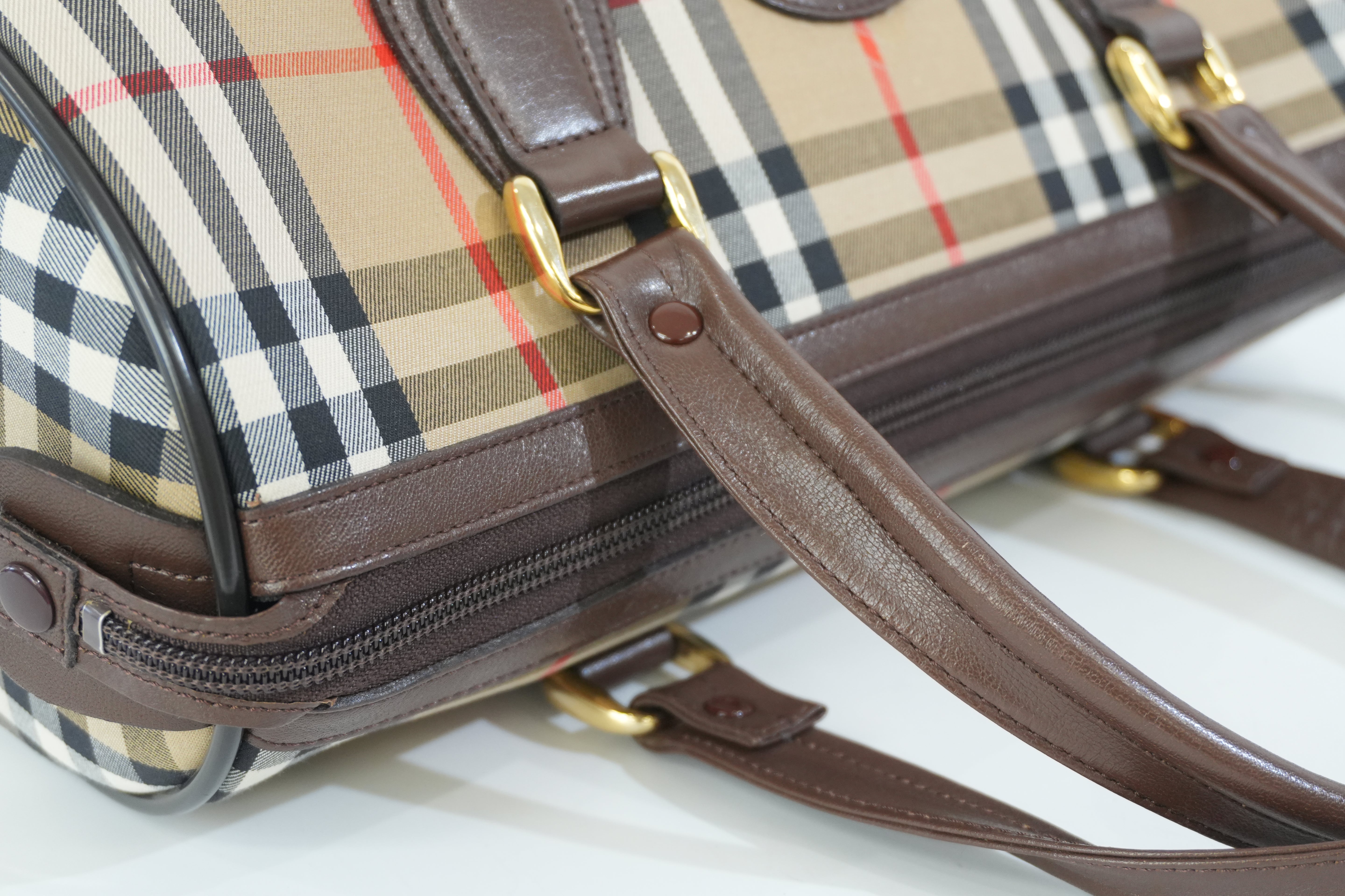 Pre-owned Burberry Haymarket Boston Handbag Brown