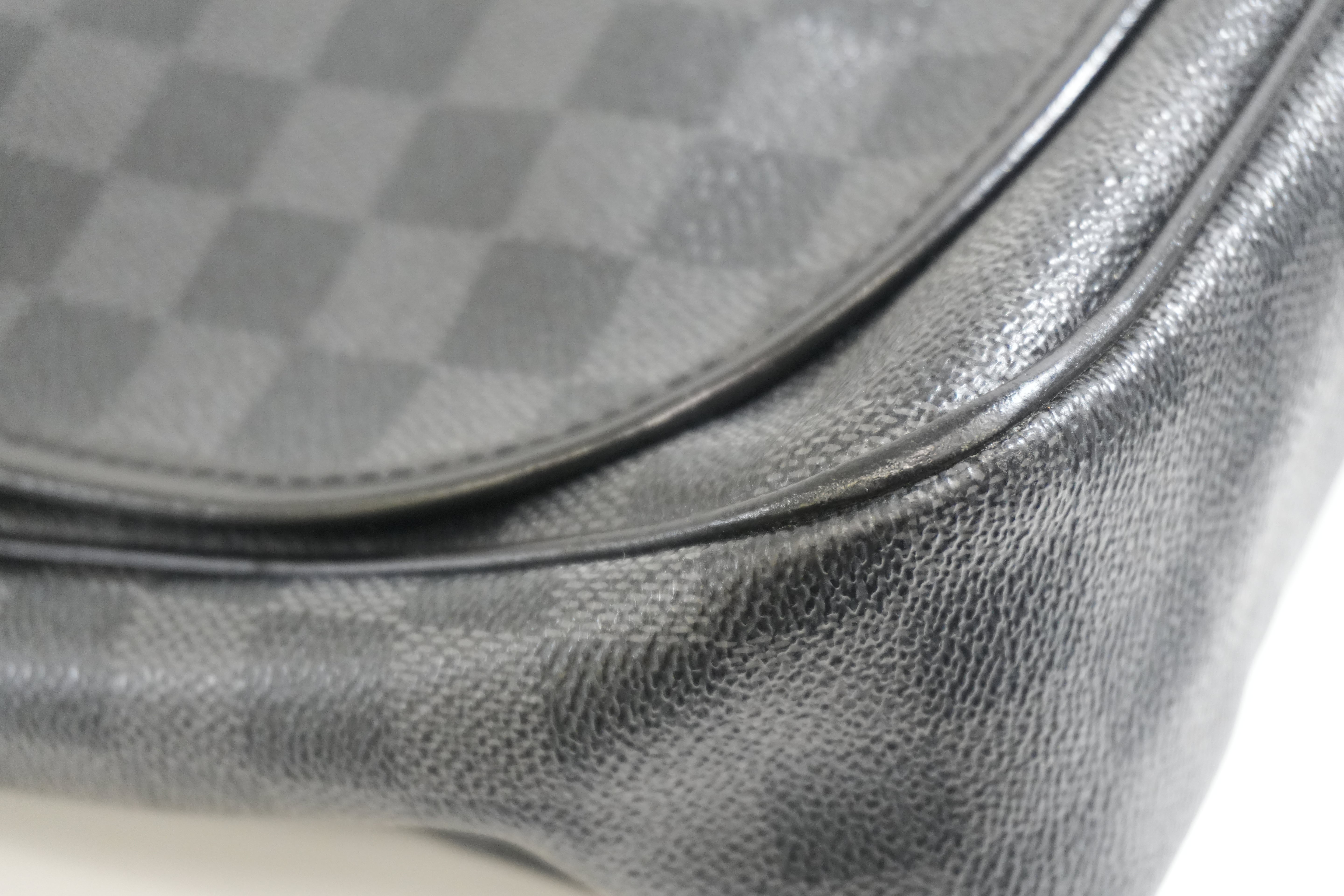 Pre-owned Louis Vuitton Damier Graphite Messenger Crossbody Bag