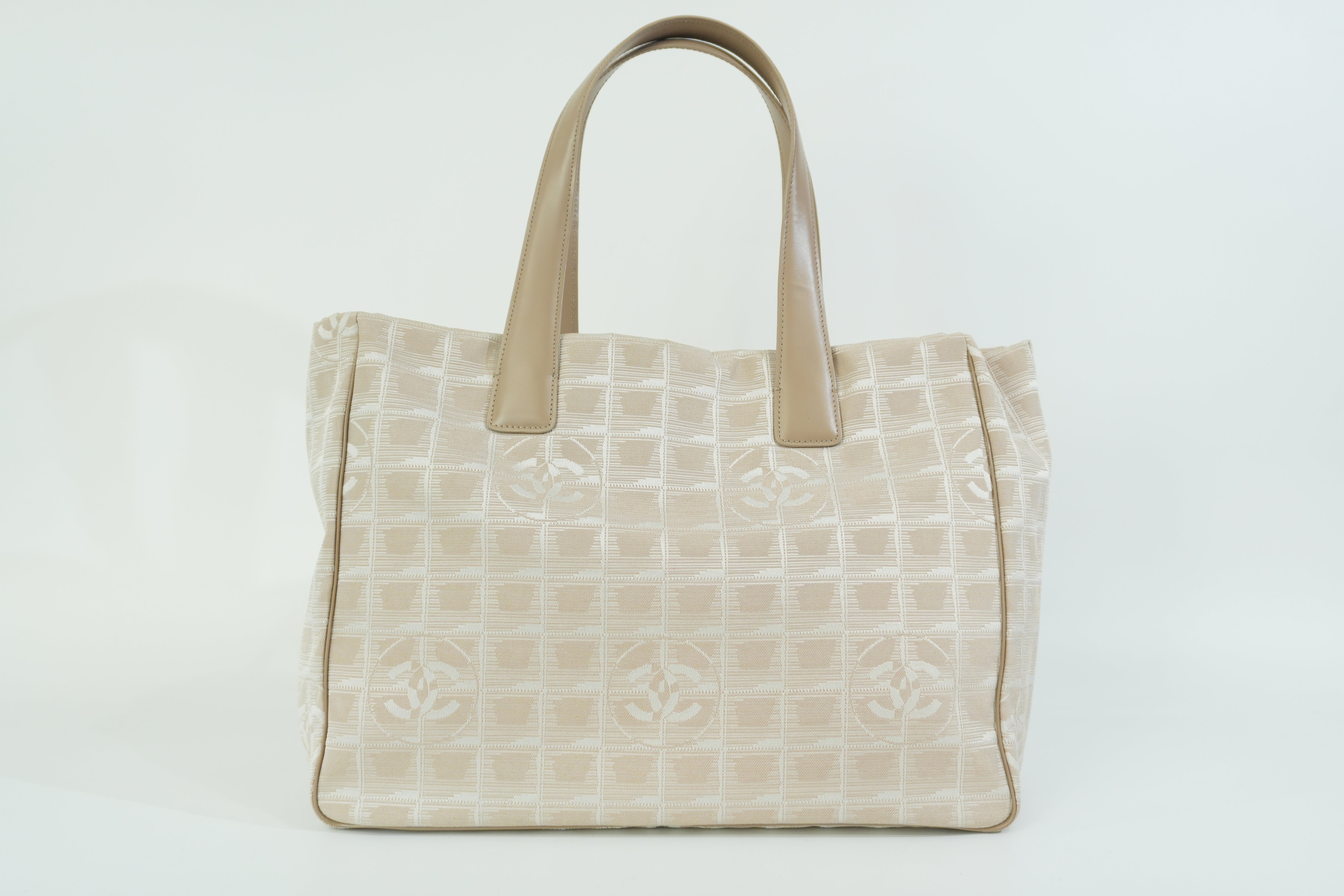 Pre-owned Chanel New Travel Line Tote Bag Beige