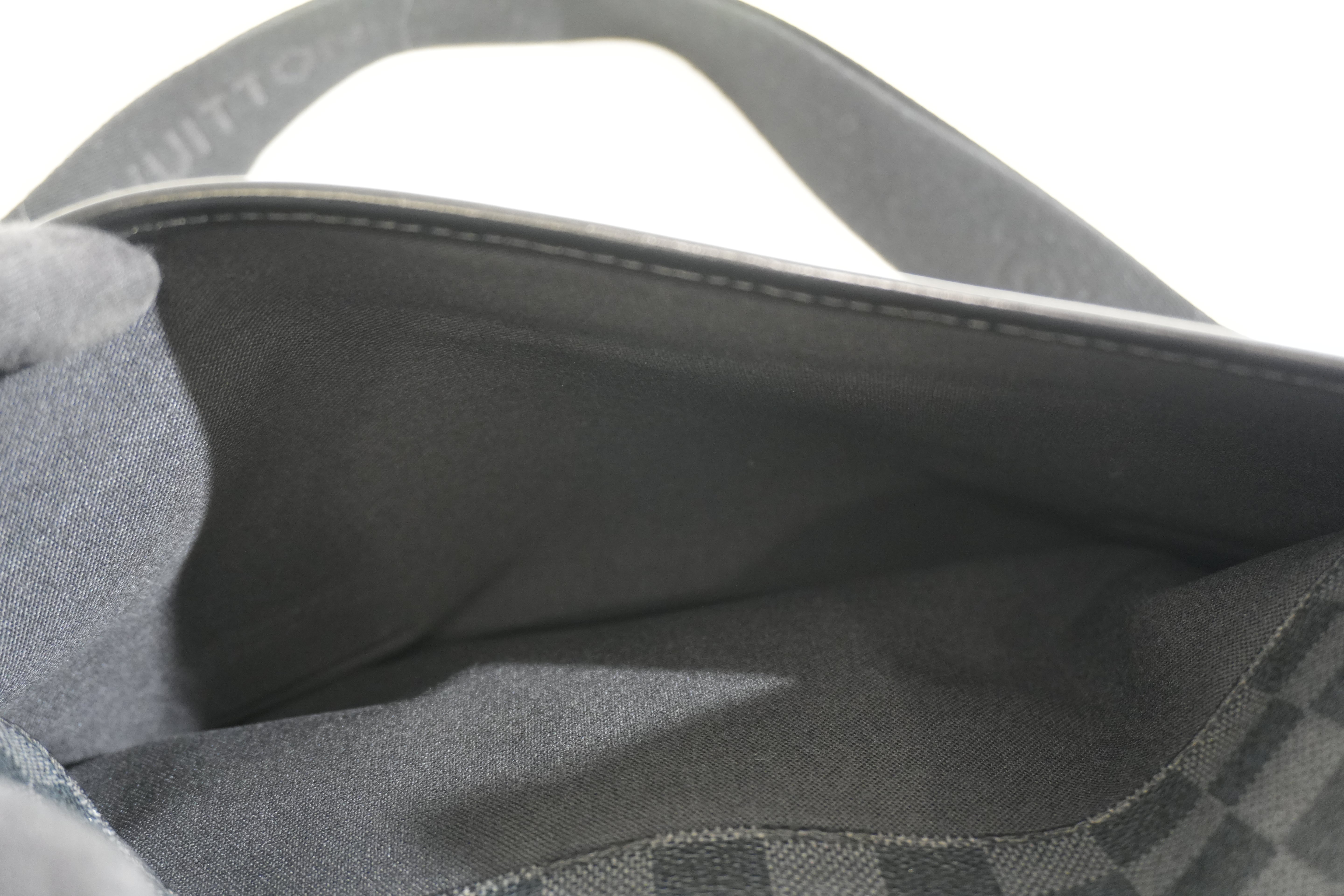 Pre-owned Louis Vuitton Damier Graphite Messenger Crossbody Bag