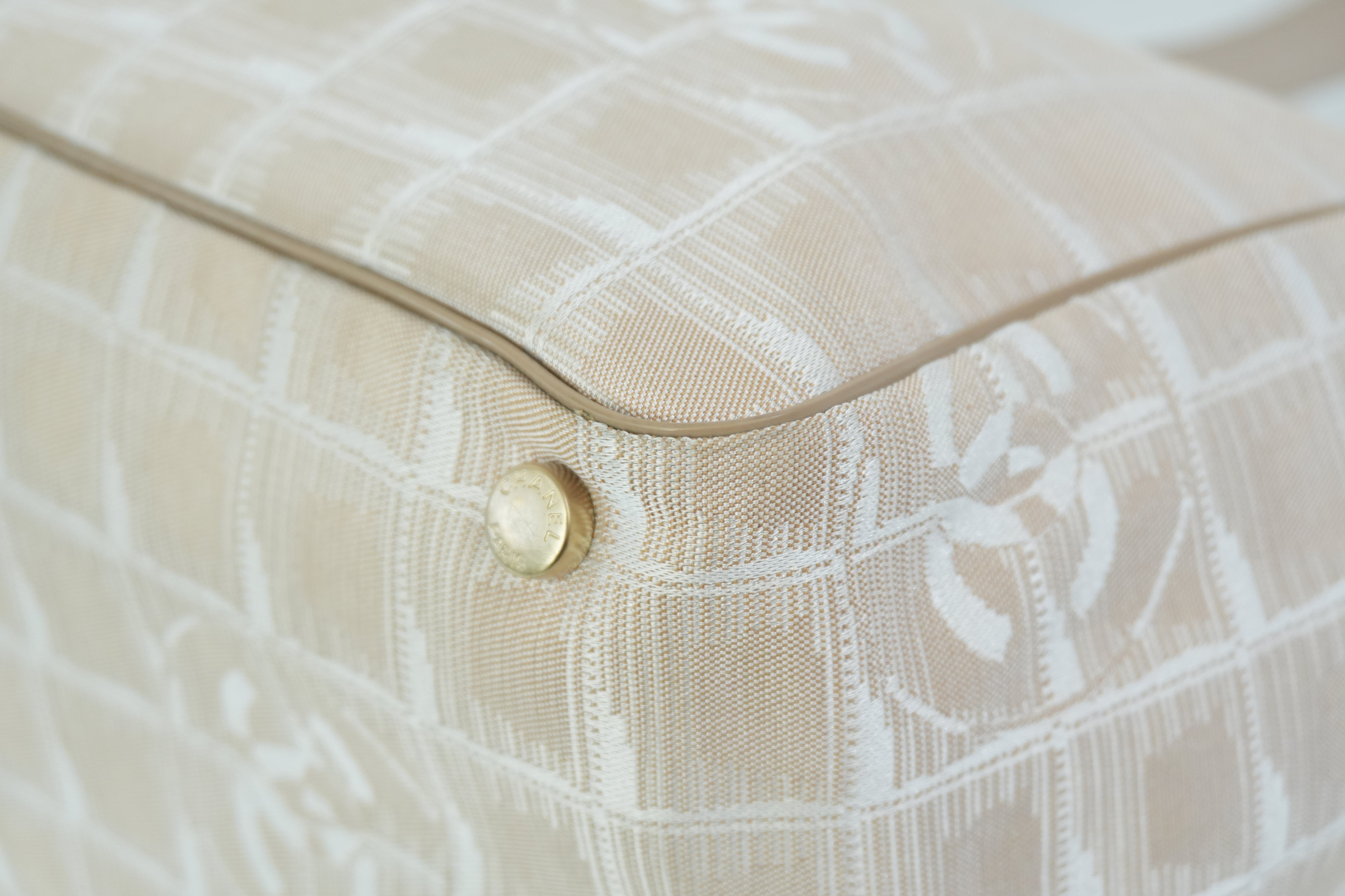 Pre-owned Chanel New Travel Line Tote Bag Beige