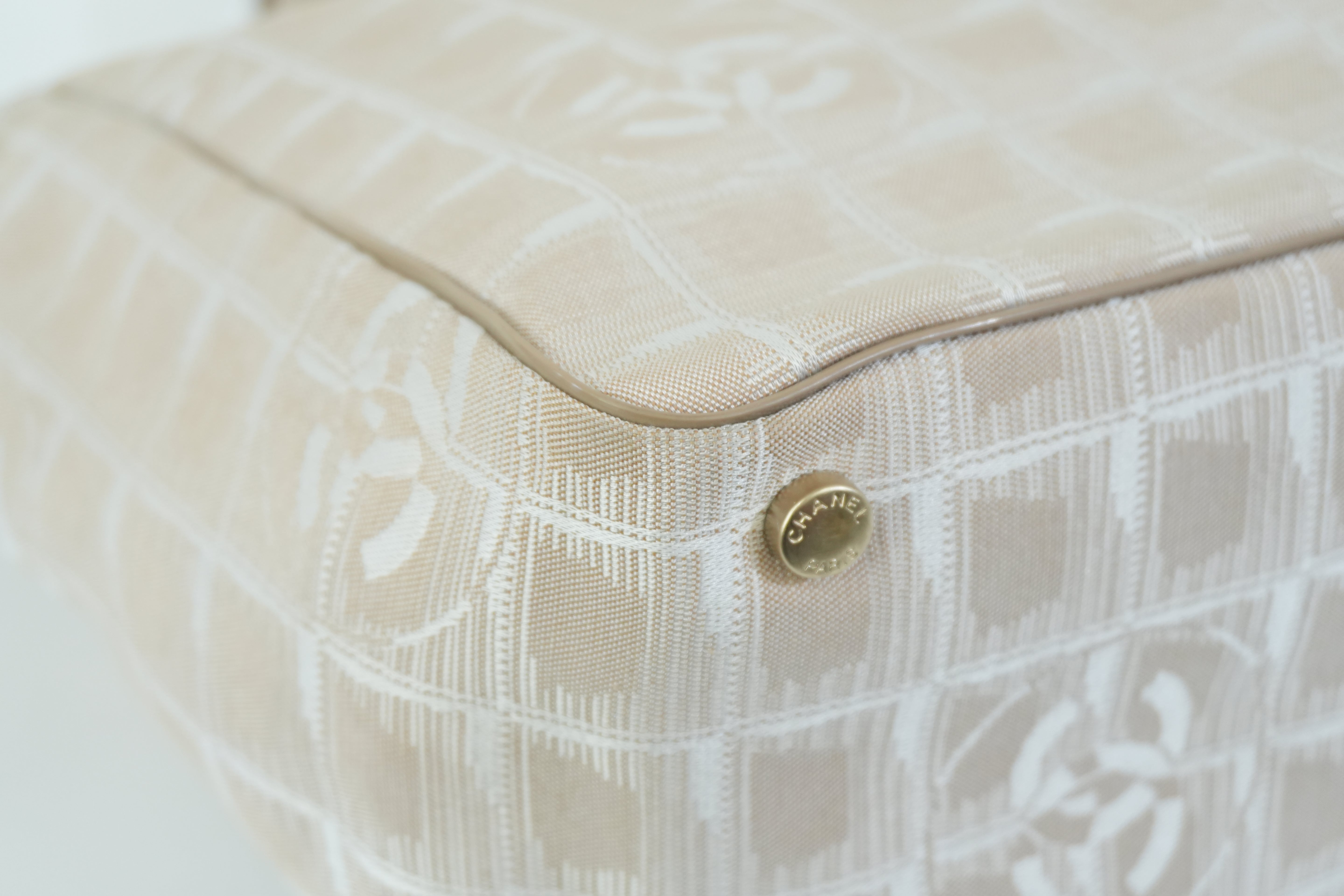 Pre-owned Chanel New Travel Line Tote Bag Beige