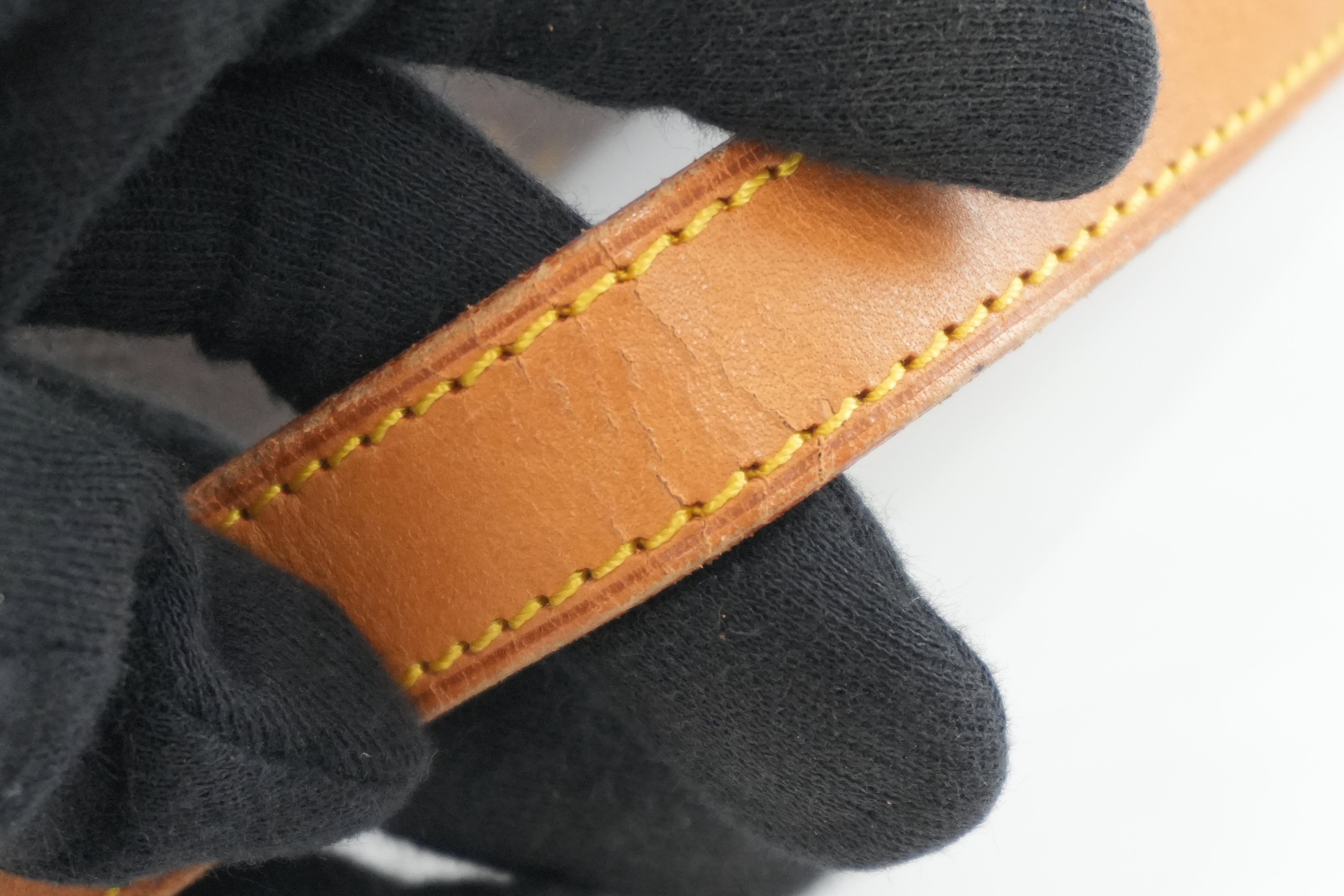 Pre-owned Louis Vuitton Monogram Saint Cloud GM Shoulder Bag