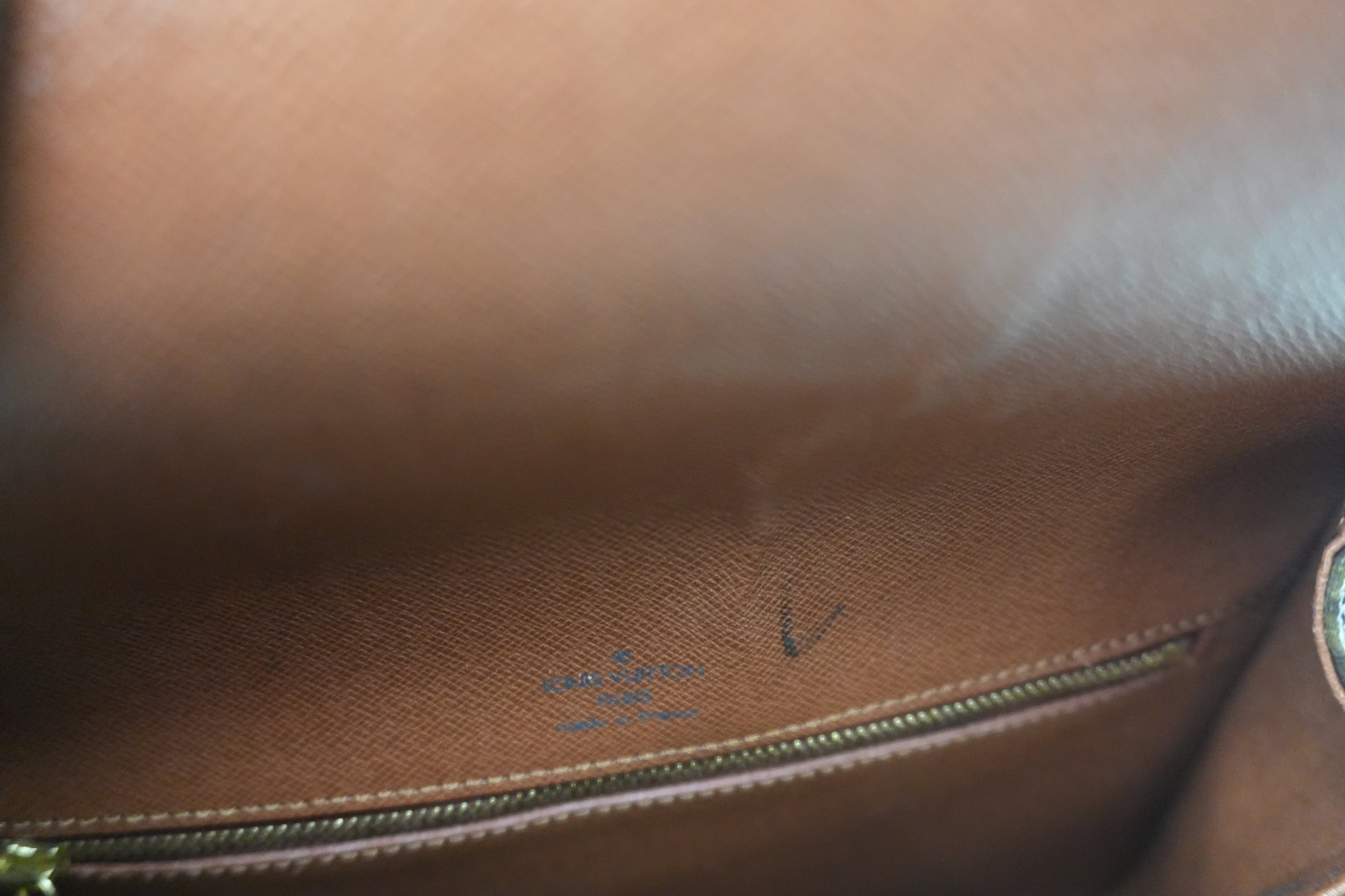 Pre-owned Louis Vuitton Monogram Saint Cloud GM Shoulder Bag