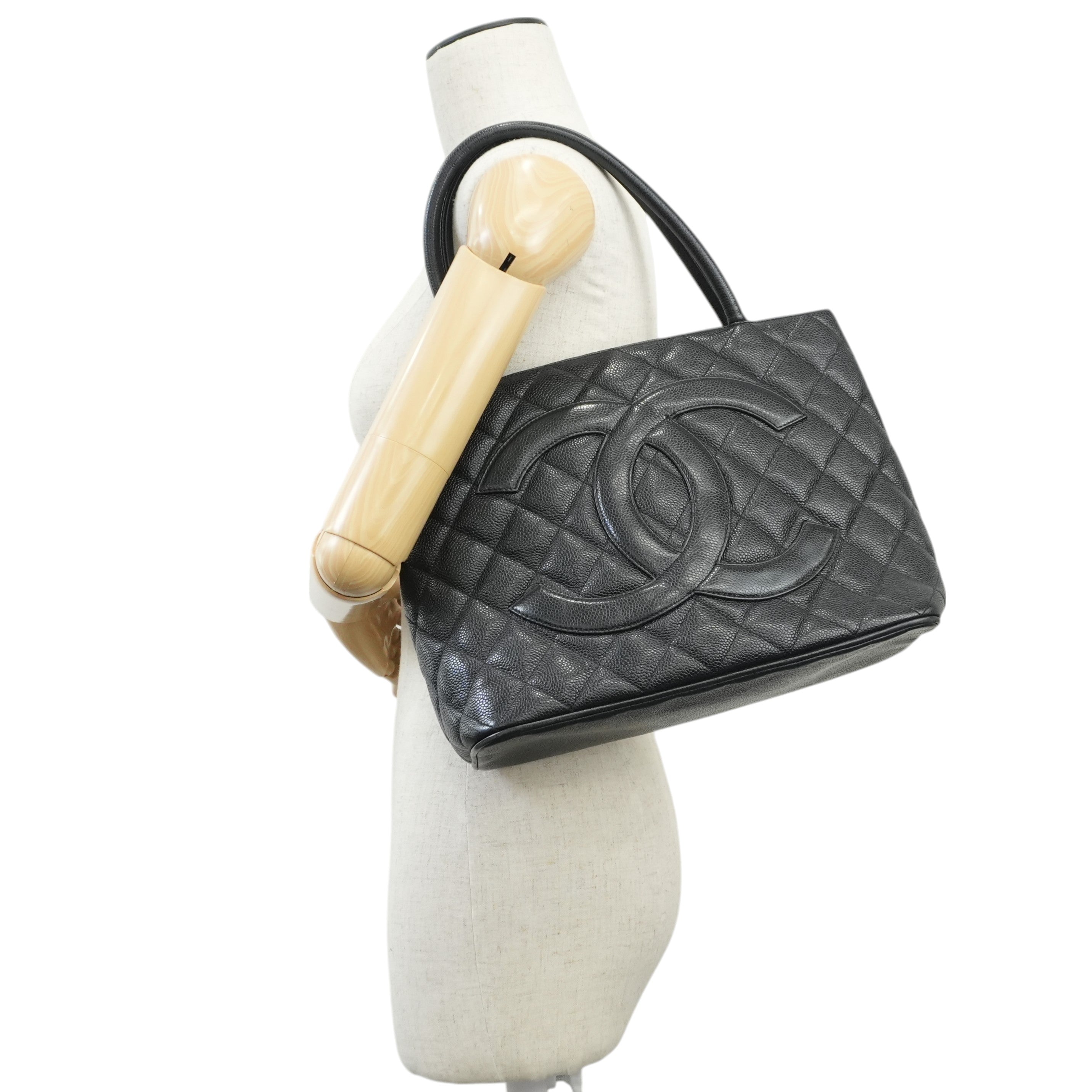 Pre-owned Chanel Medallion Caviar Tote Bag Silver Hardware Black Used