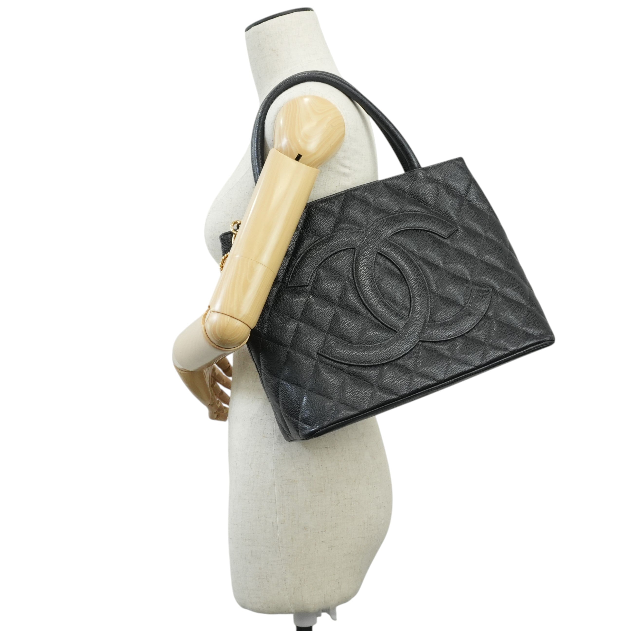 Pre-owned Chanel Medallion Caviar Tote Bag Gold Hardware Black