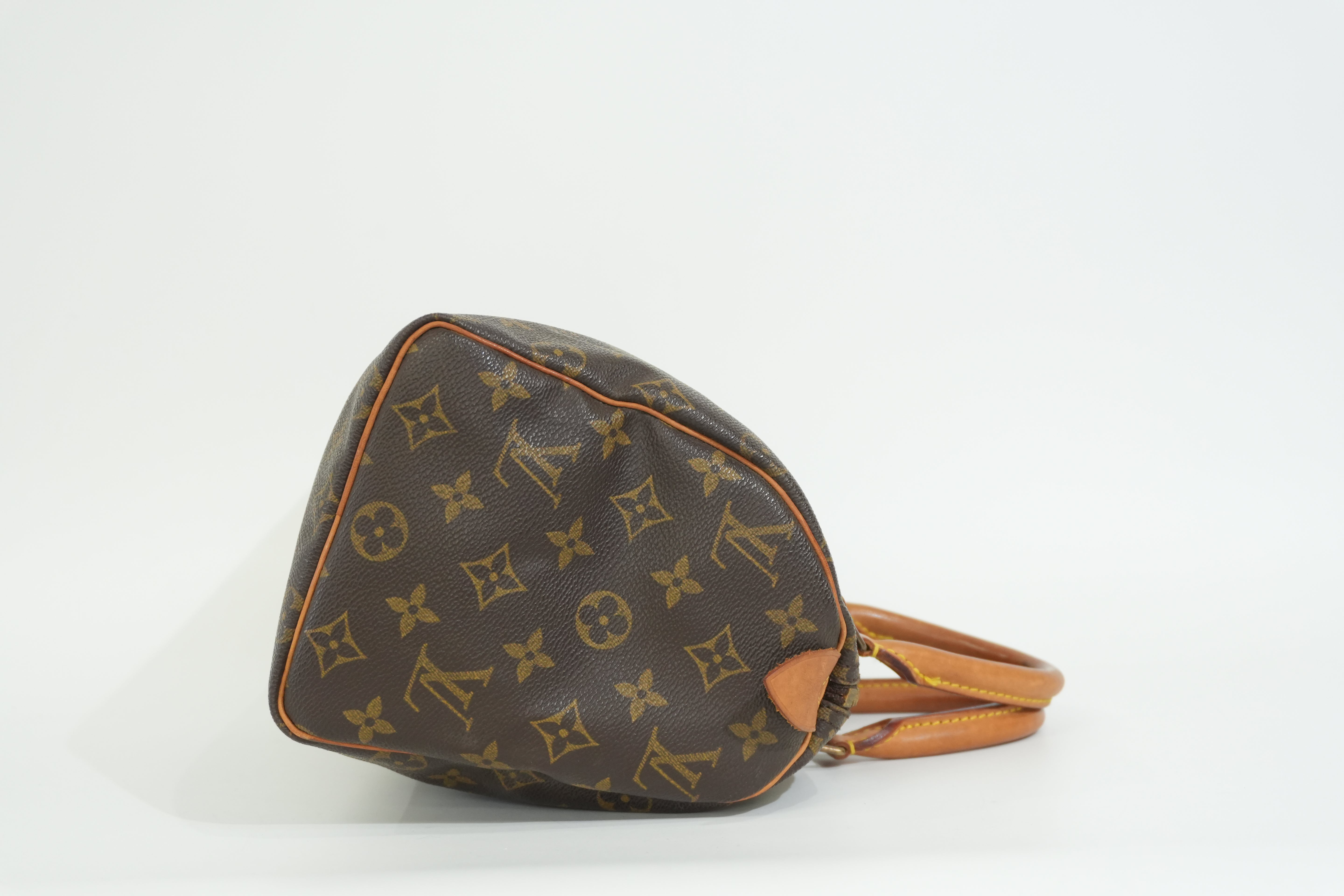 Pre-owned Louis Vuitton Monogram Speedy 25 Handbag