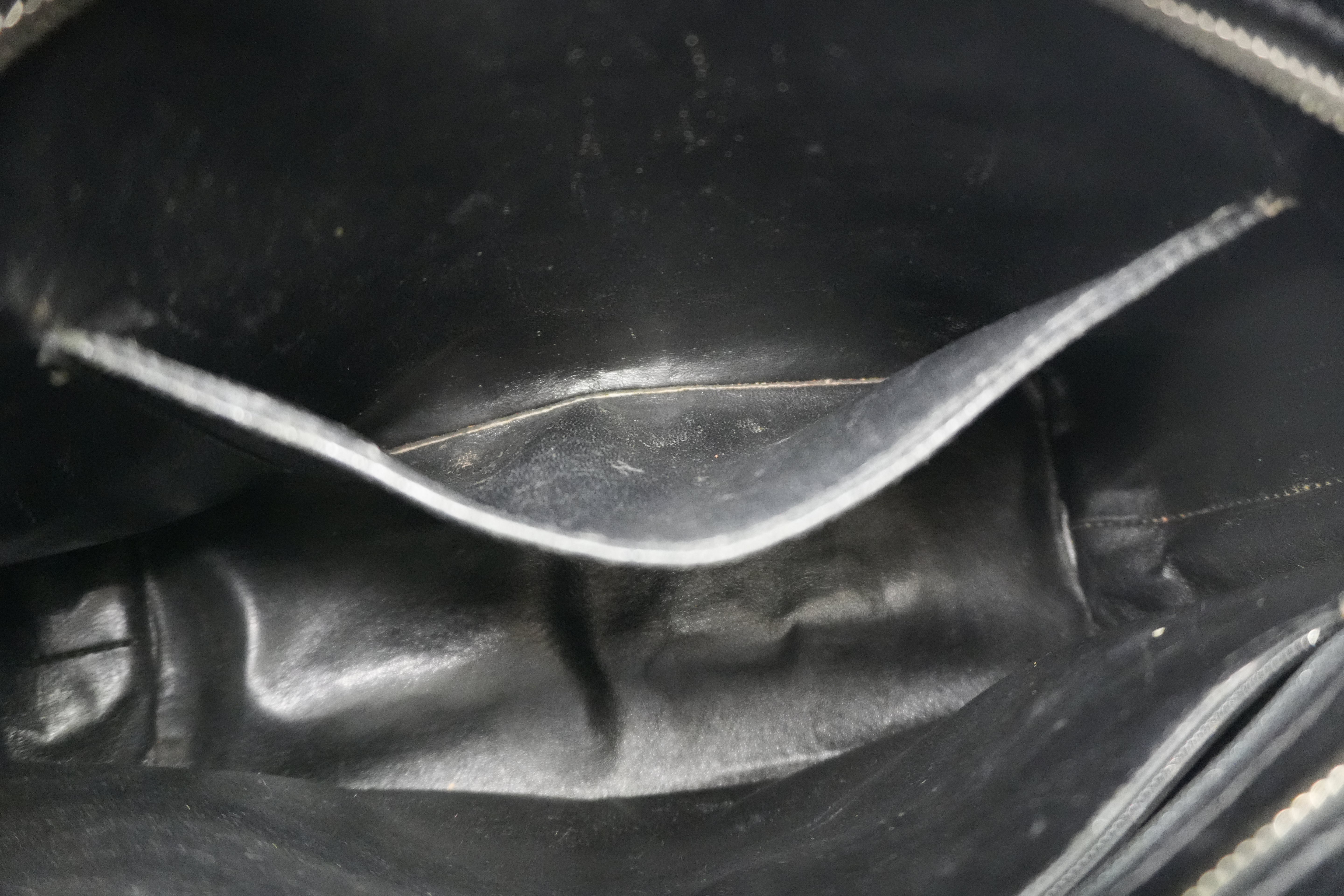 Pre-owned Chanel Medallion Caviar Tote Bag Silver Hardware Black Used