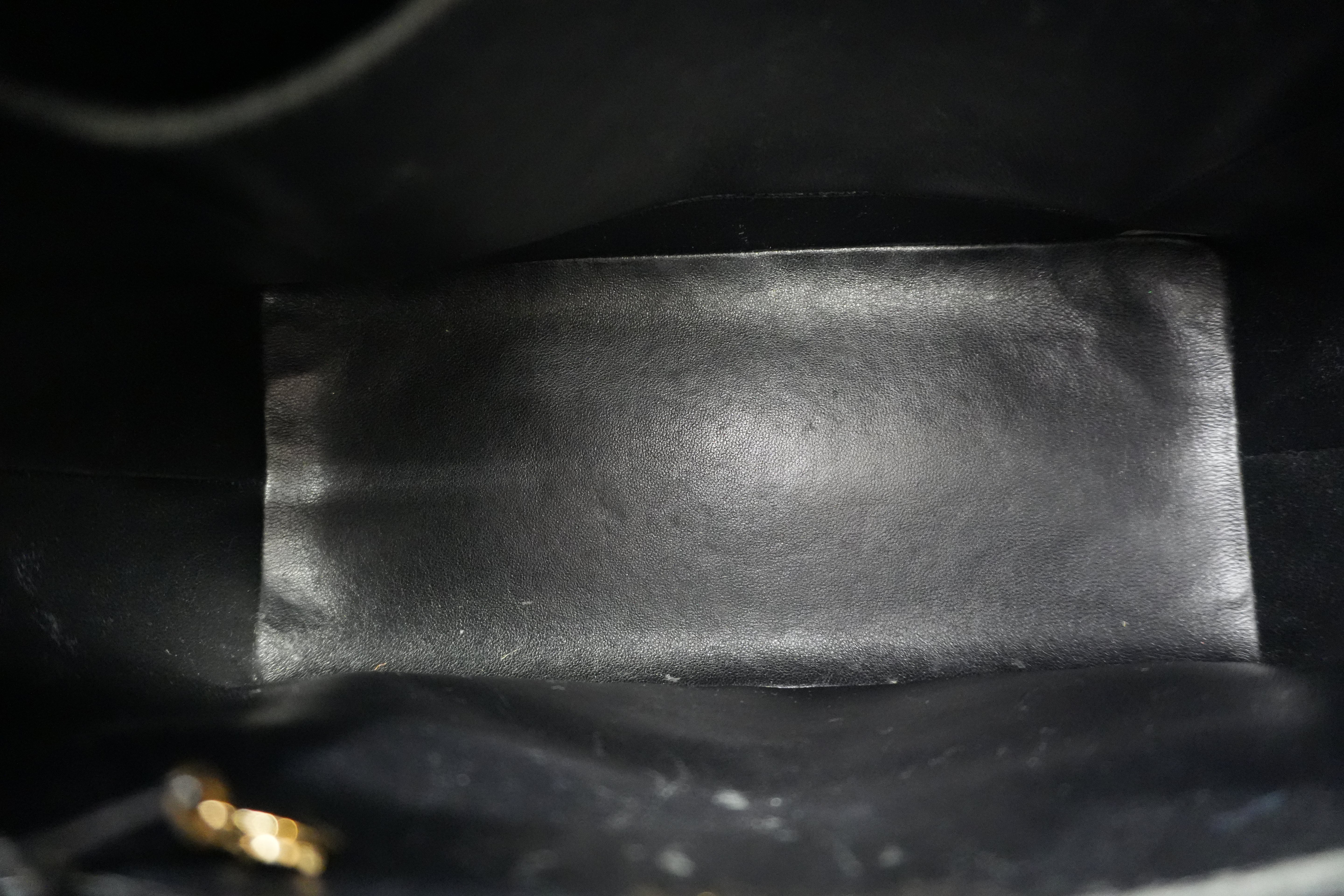 Pre-owned Chanel Medallion Caviar Tote Bag Gold Hardware Black