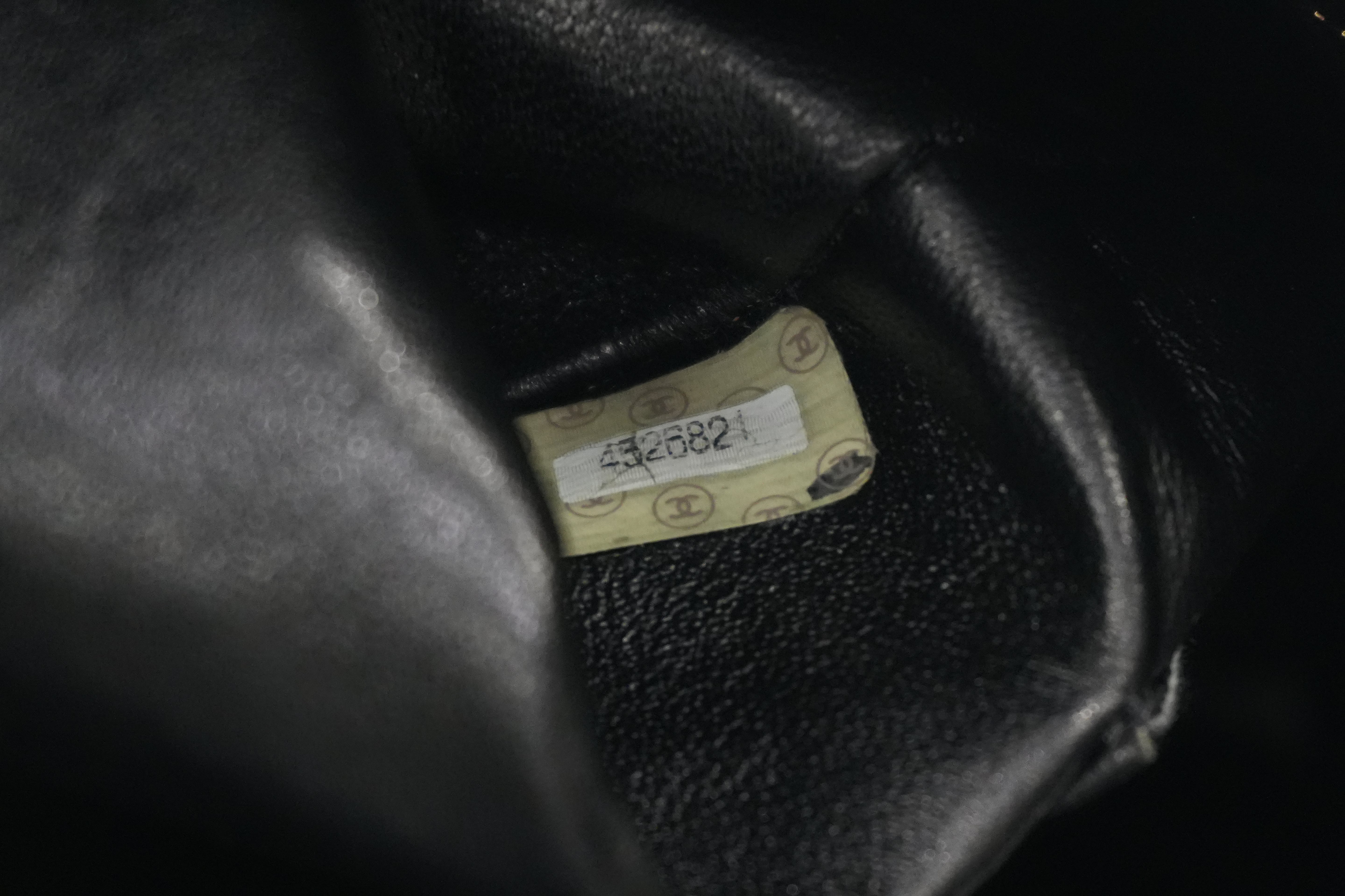 Pre-owned Chanel Medallion Caviar Tote Bag Gold Hardware Black