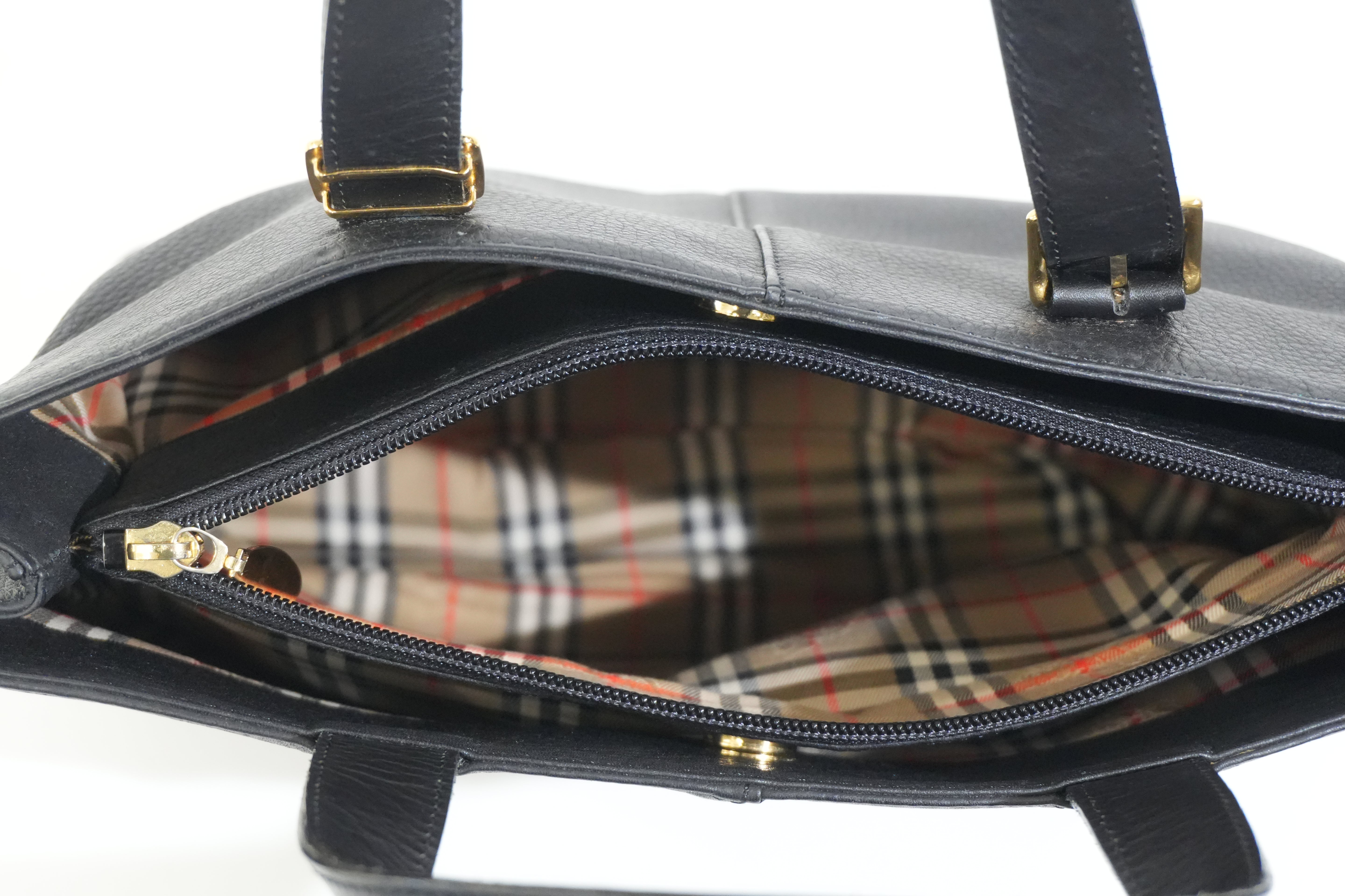 Pre-owned Burberry Shoulder Bag Black