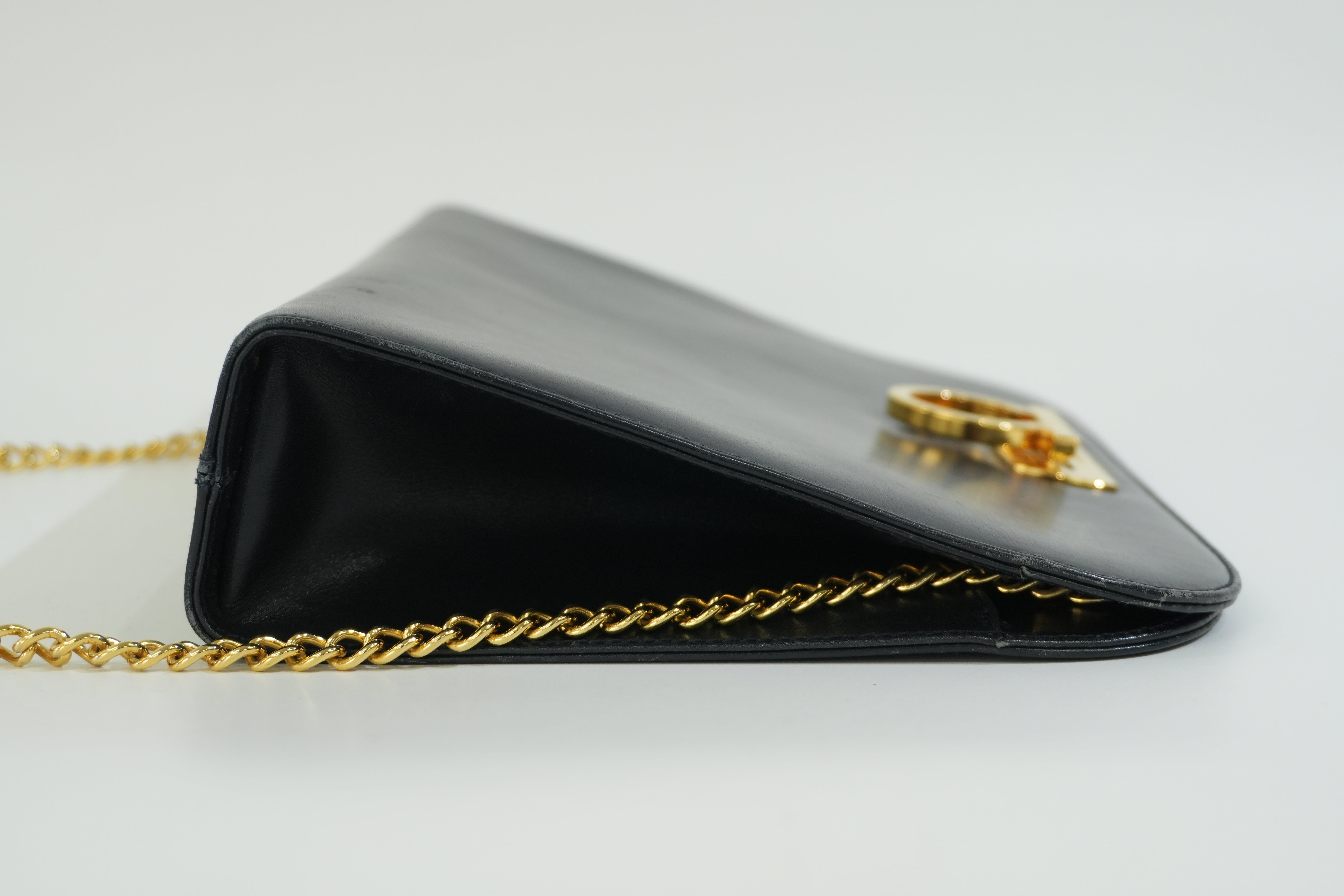 Pre-owned Ferragamo Chain Shoulder Bag Blue