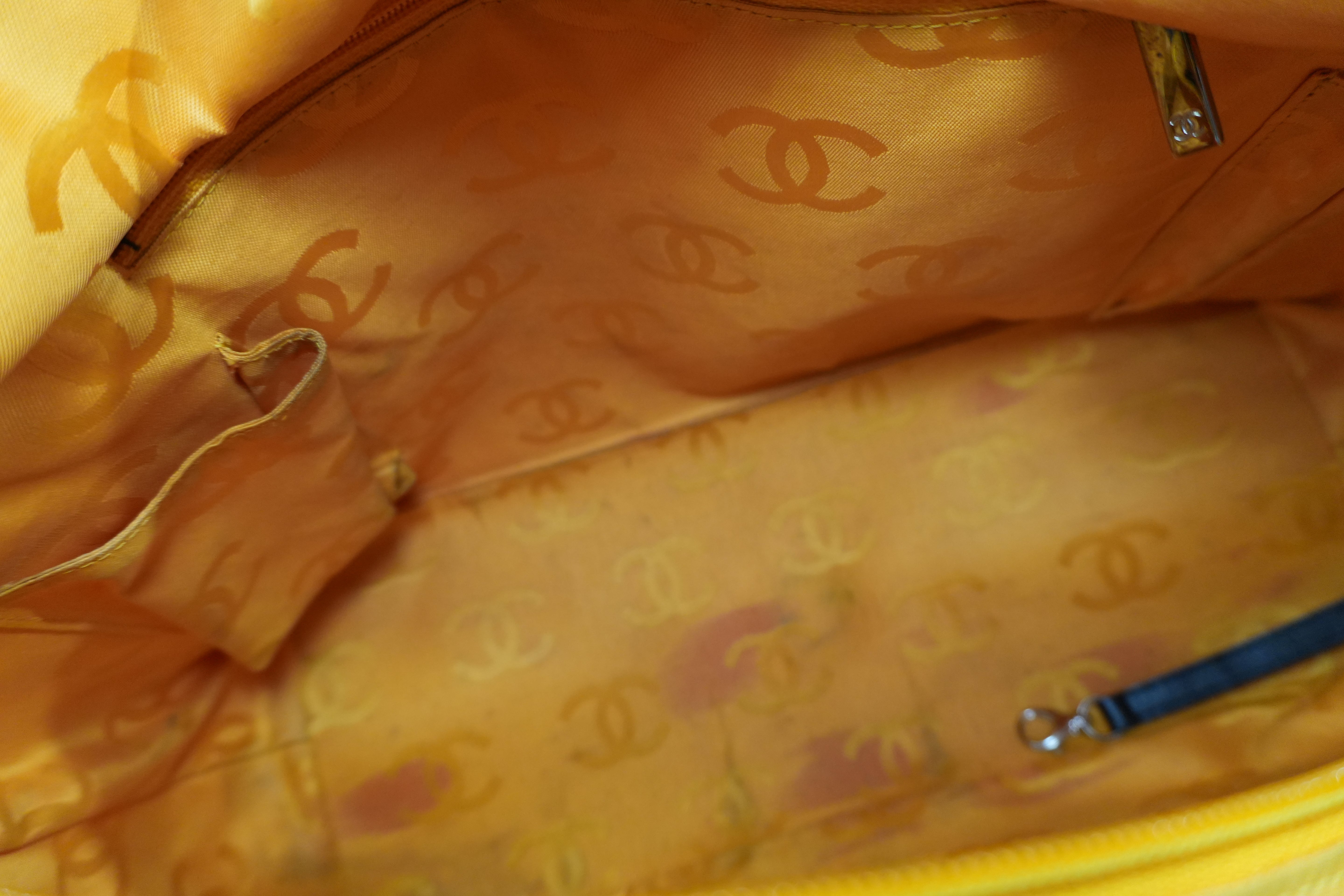 Pre-owned Chanel Cambon Tote Bag Black and Gray